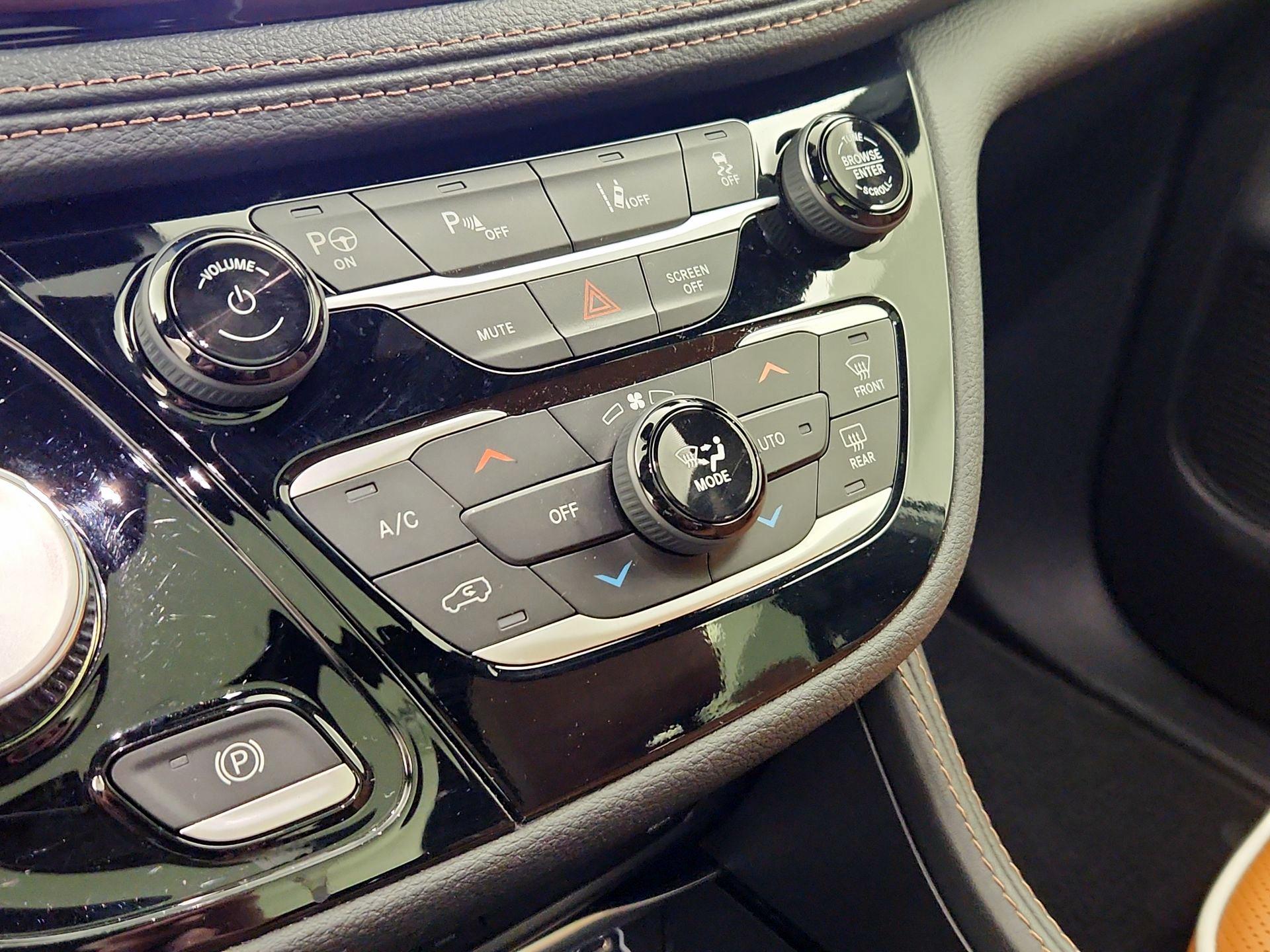 Thumbnail: 2024 Chrysler Pacifica - 17