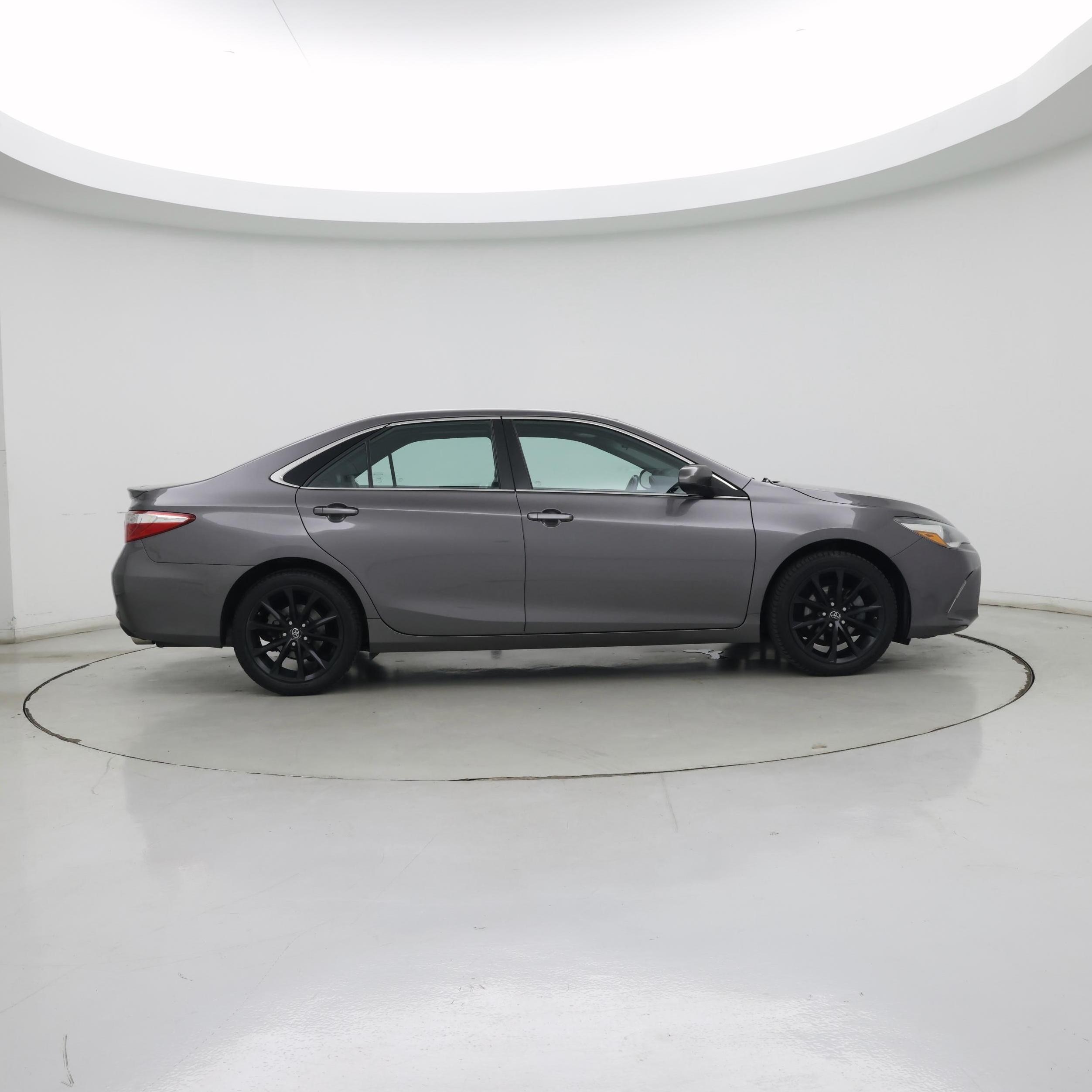 Thumbnail: 2016 Toyota Camry - 7
