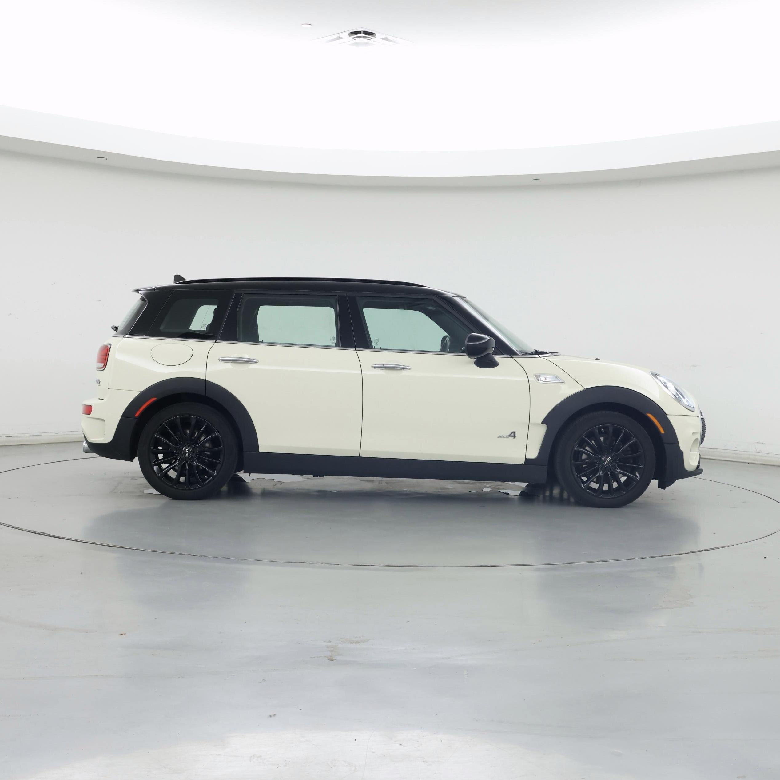 Thumbnail: 2020 MINI Cooper Clubman - 7