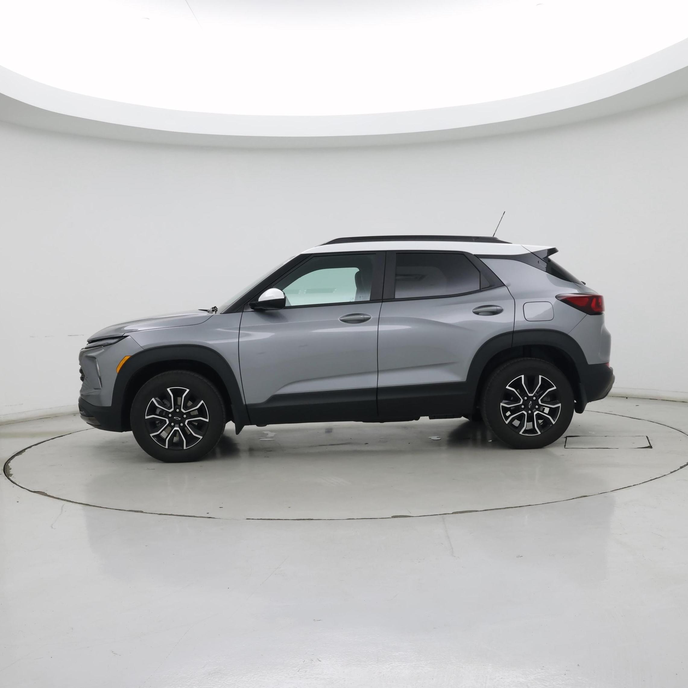 Thumbnail: 2025 Chevrolet TrailBlazer - 3