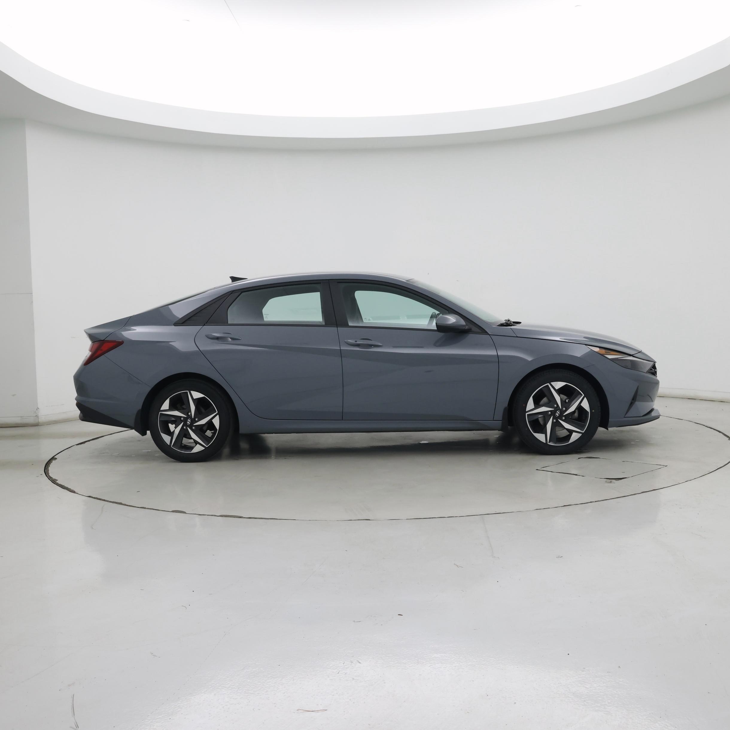 Thumbnail: 2023 Hyundai Elantra - 7