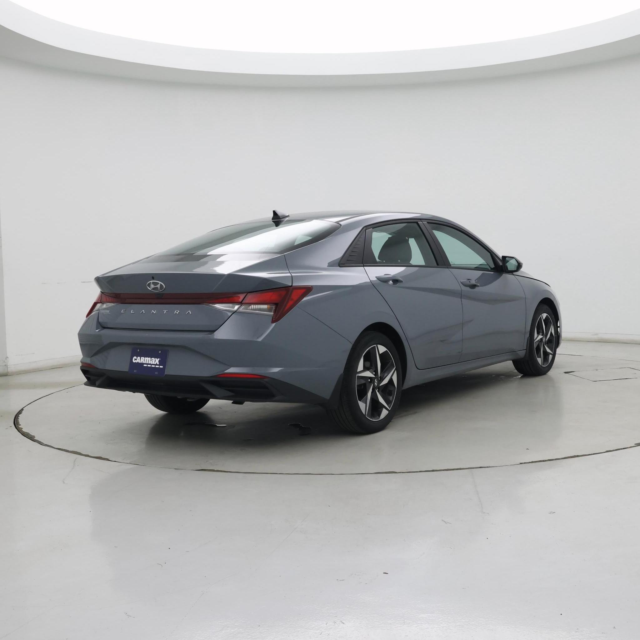 Thumbnail: 2023 Hyundai Elantra - 8