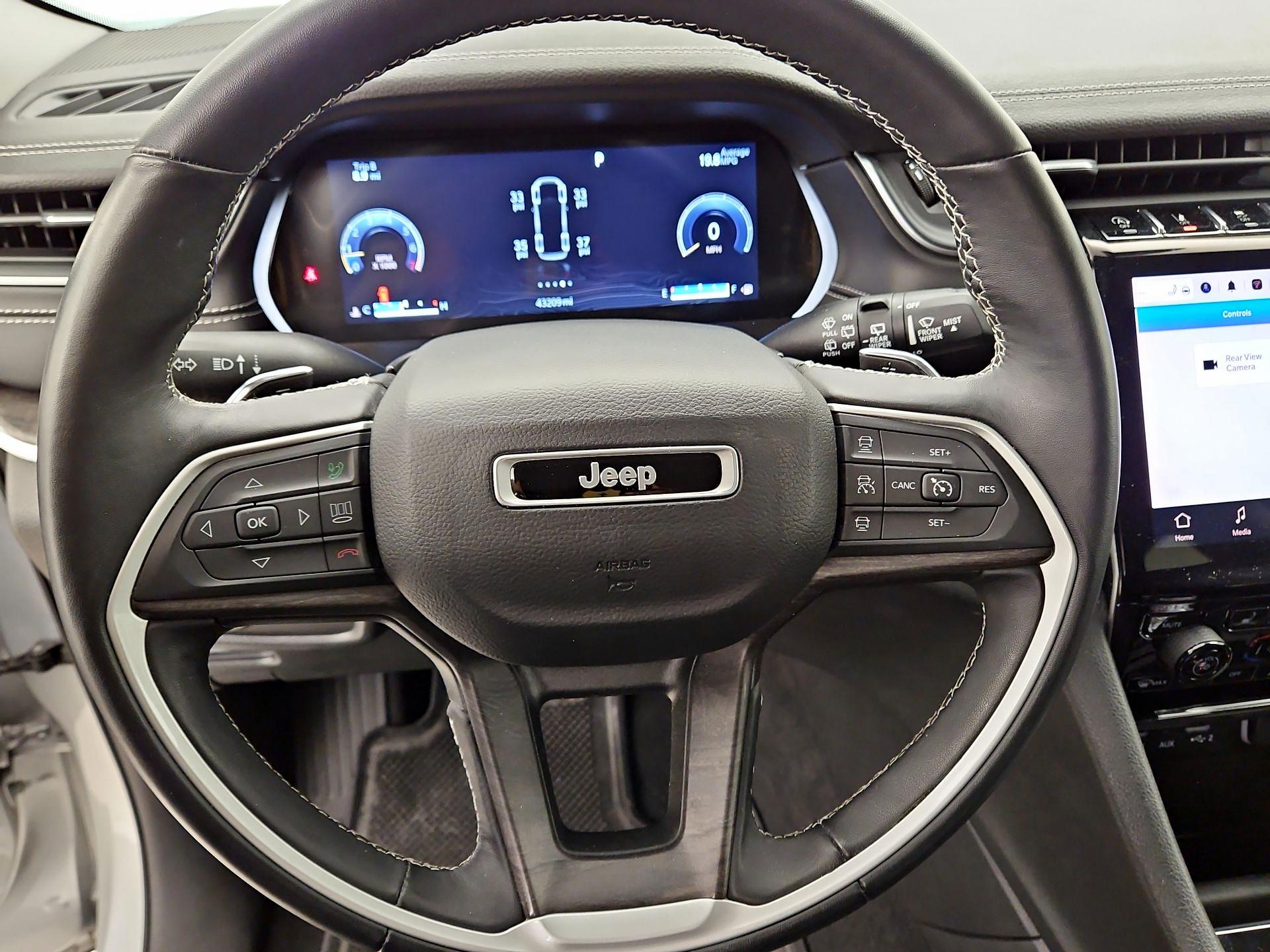 Thumbnail: 2022 Jeep Grand Cherokee - 10