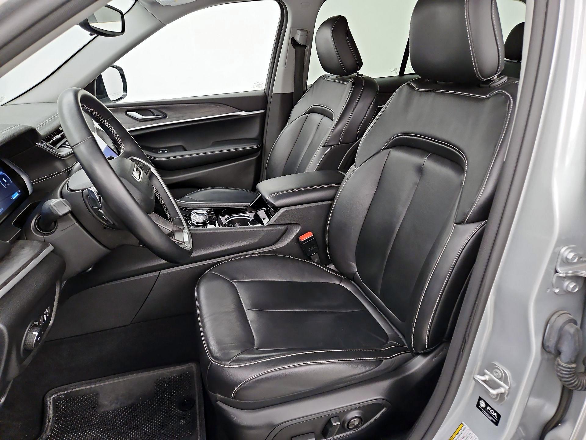 Thumbnail: 2022 Jeep Grand Cherokee - 11