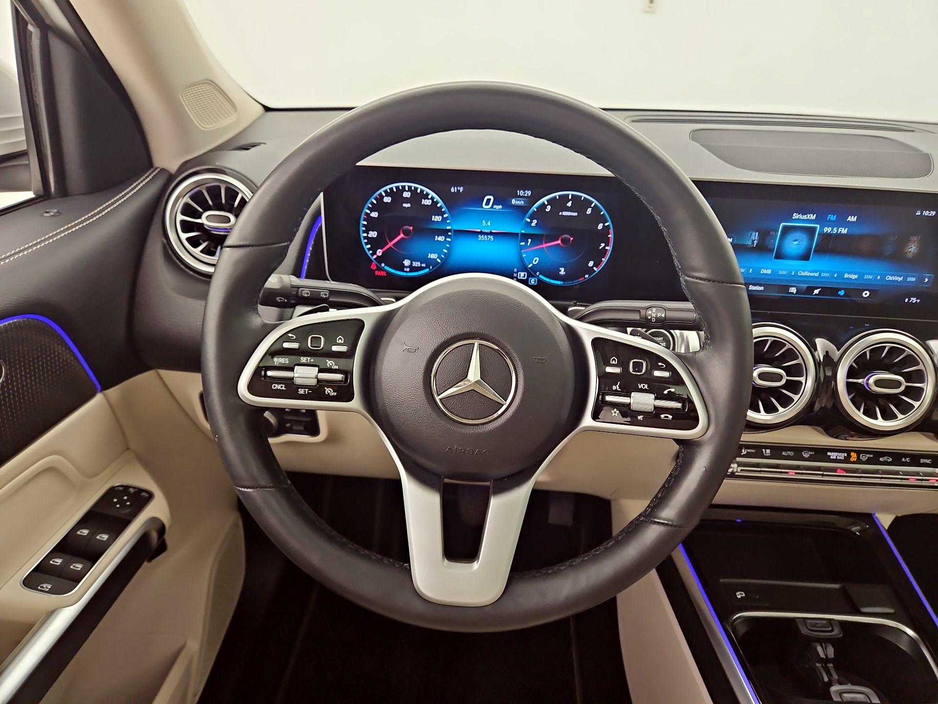 Thumbnail: 2021 Mercedes-Benz GLB - 10