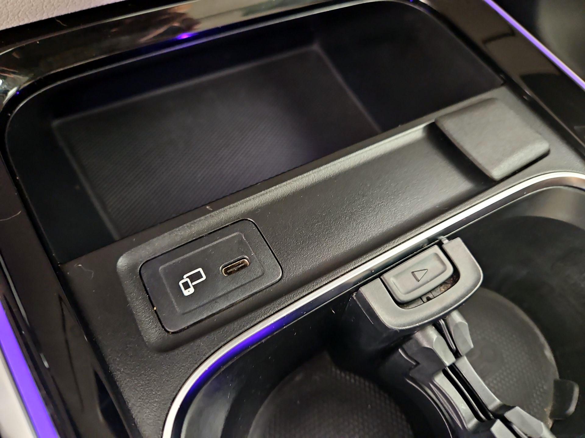 Thumbnail: 2021 Mercedes-Benz GLB - 18