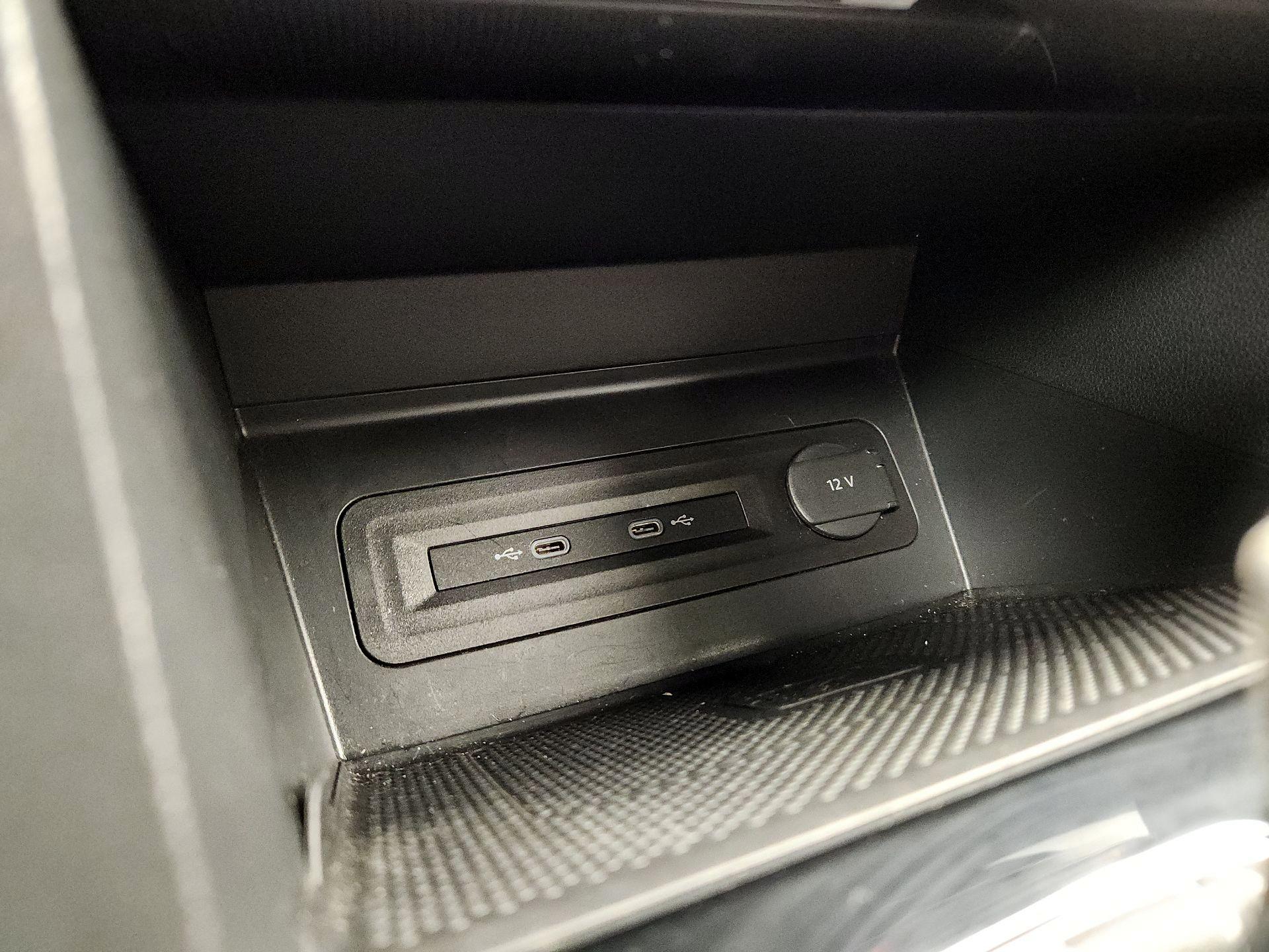 Thumbnail: 2023 Volkswagen Atlas - 18