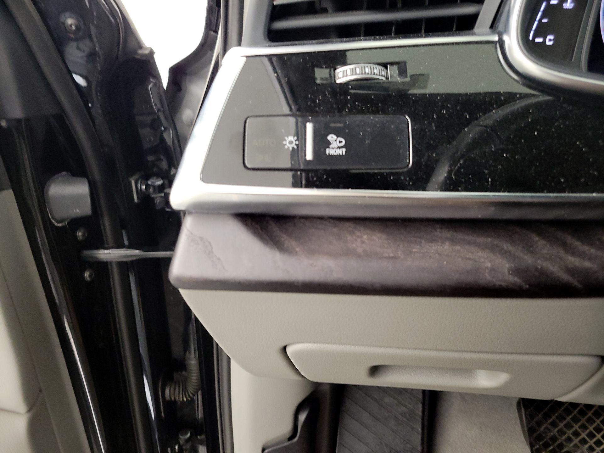 Thumbnail: 2022 Audi Q7 - 13