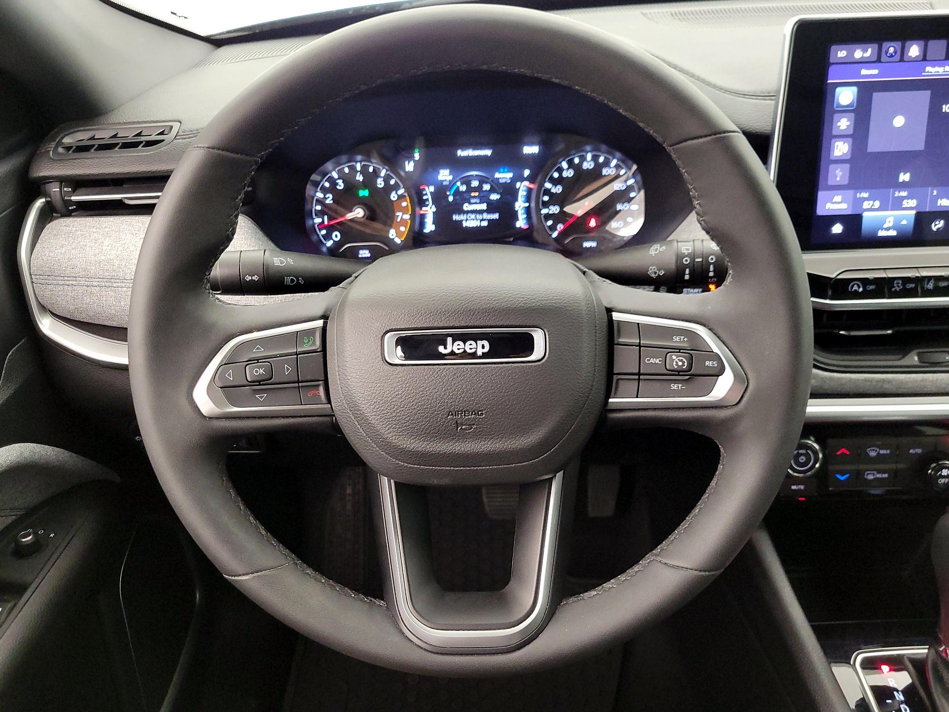Thumbnail: 2023 Jeep Compass - 10