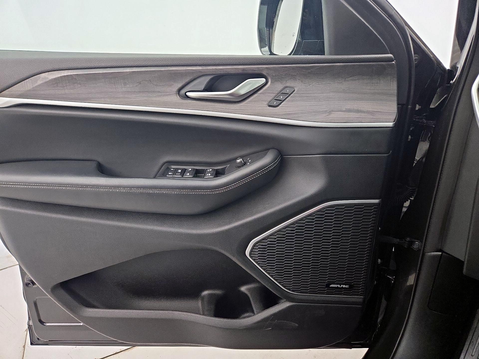 Thumbnail: 2022 Jeep Grand Cherokee L - 12