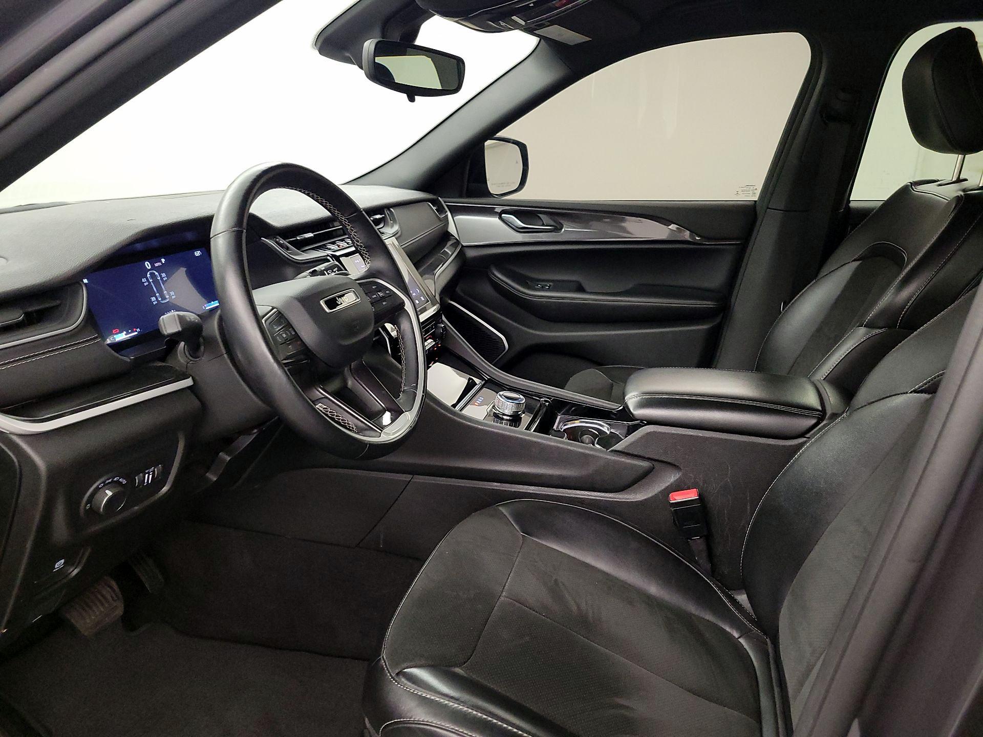 Thumbnail: 2022 Jeep Grand Cherokee - 11