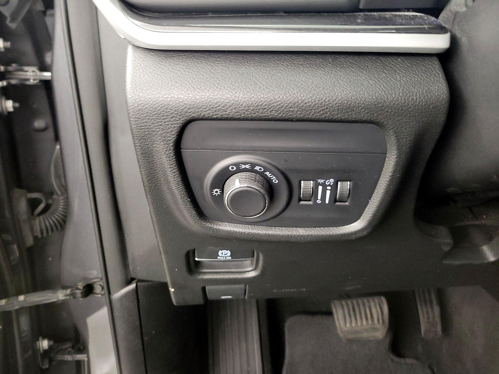 Thumbnail: 2022 Jeep Grand Cherokee - 13