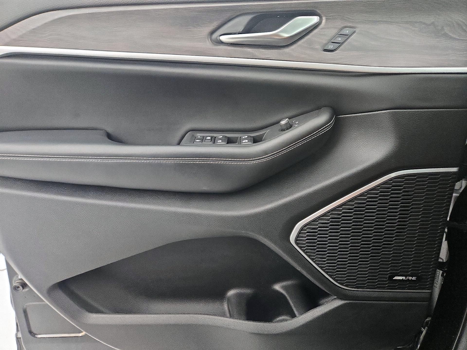 Thumbnail: 2022 Jeep Grand Cherokee - 12