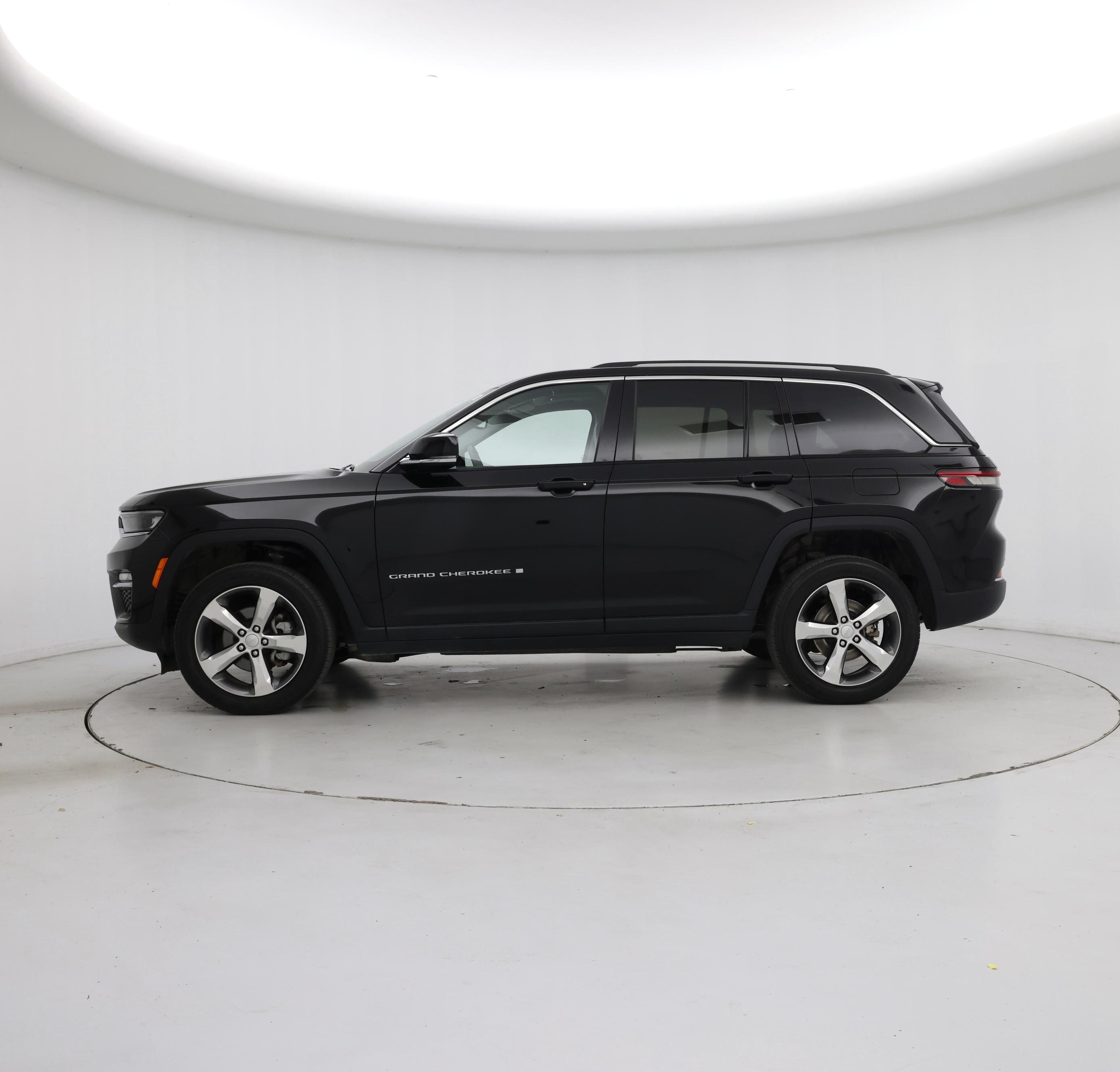 Thumbnail: 2022 Jeep Grand Cherokee - 3