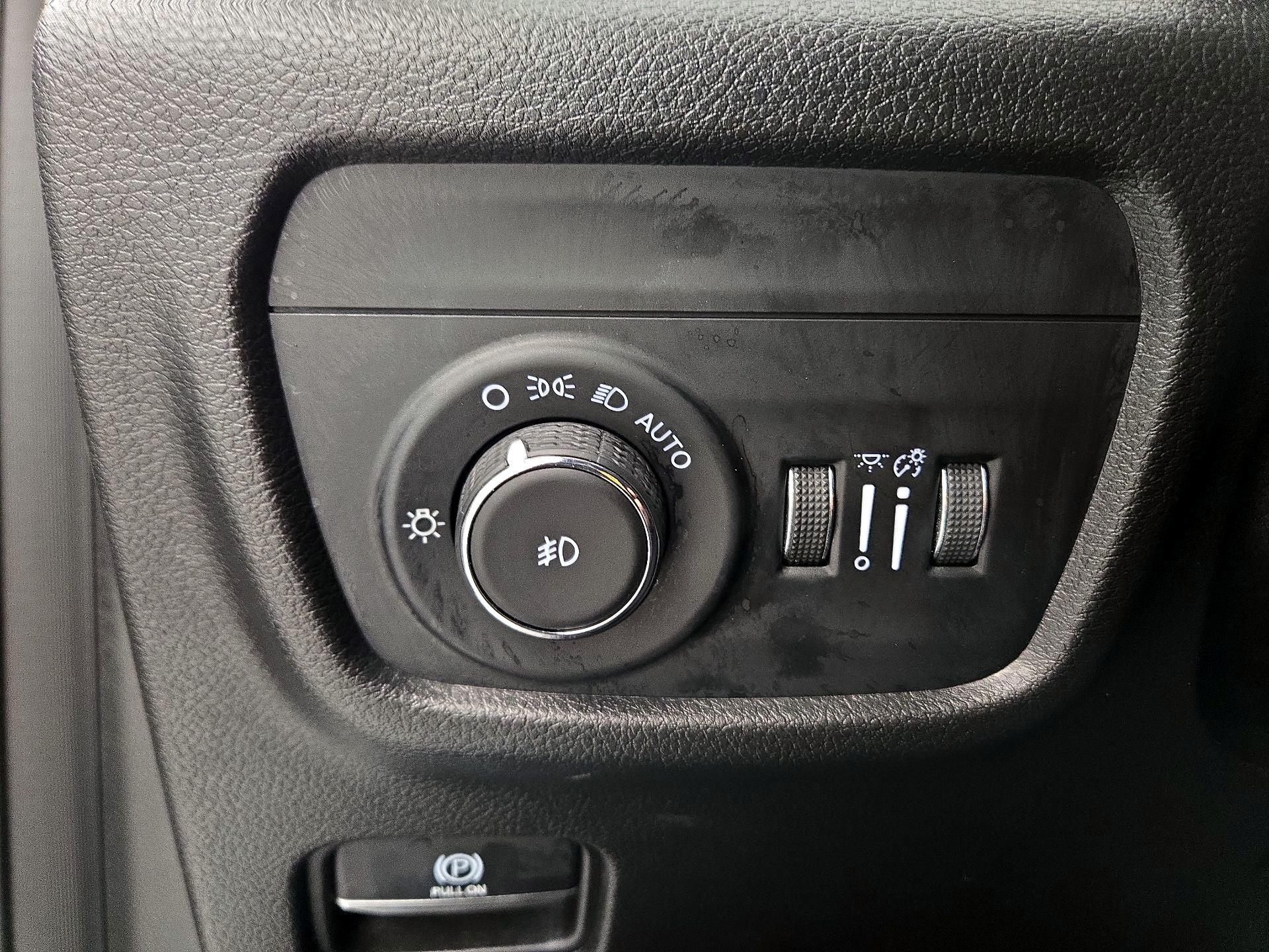 Thumbnail: 2022 Jeep Grand Cherokee - 13