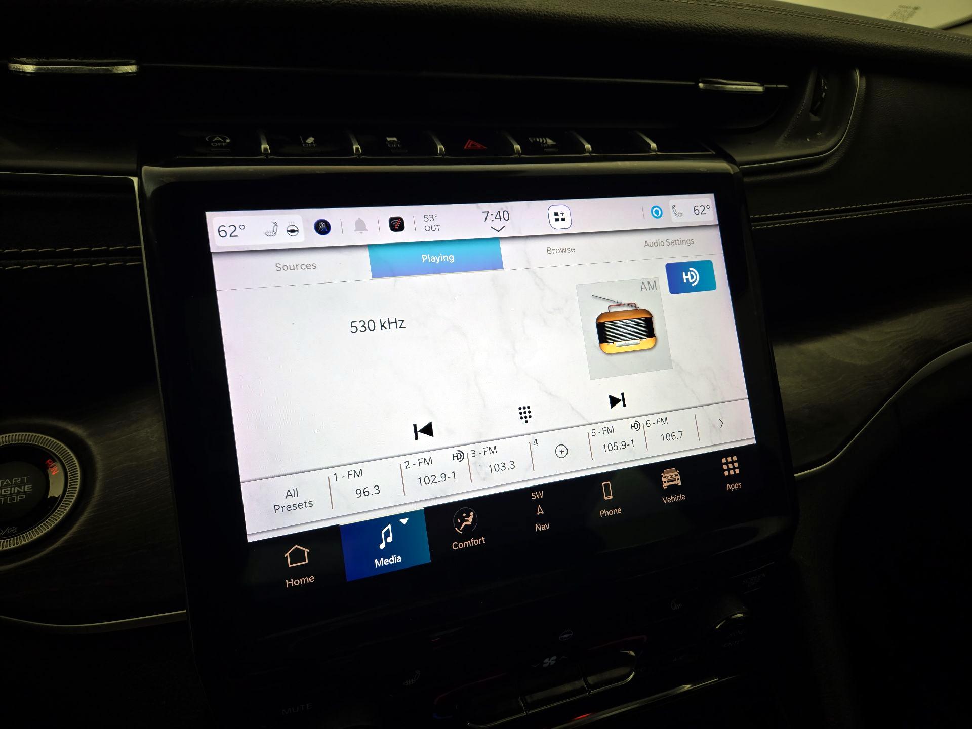 Thumbnail: 2022 Jeep Grand Cherokee - 16