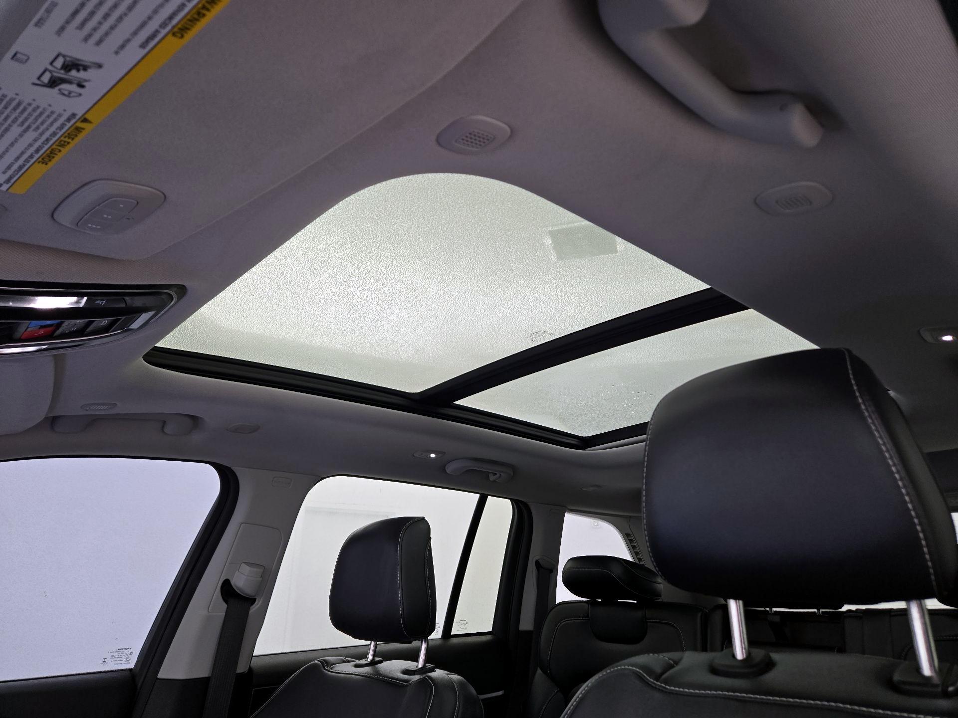 Thumbnail: 2022 Jeep Grand Cherokee - 20