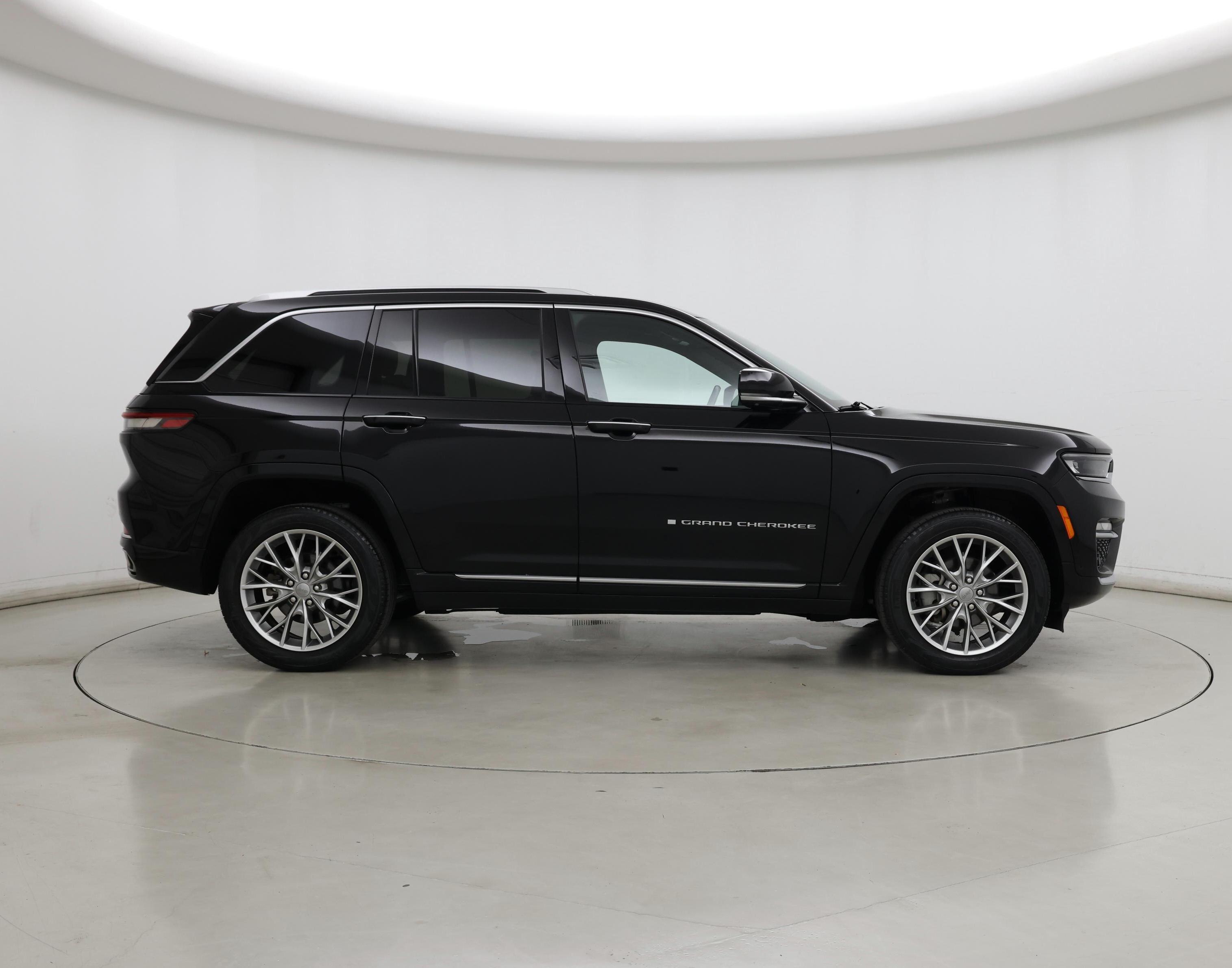 Thumbnail: 2022 Jeep Grand Cherokee - 7