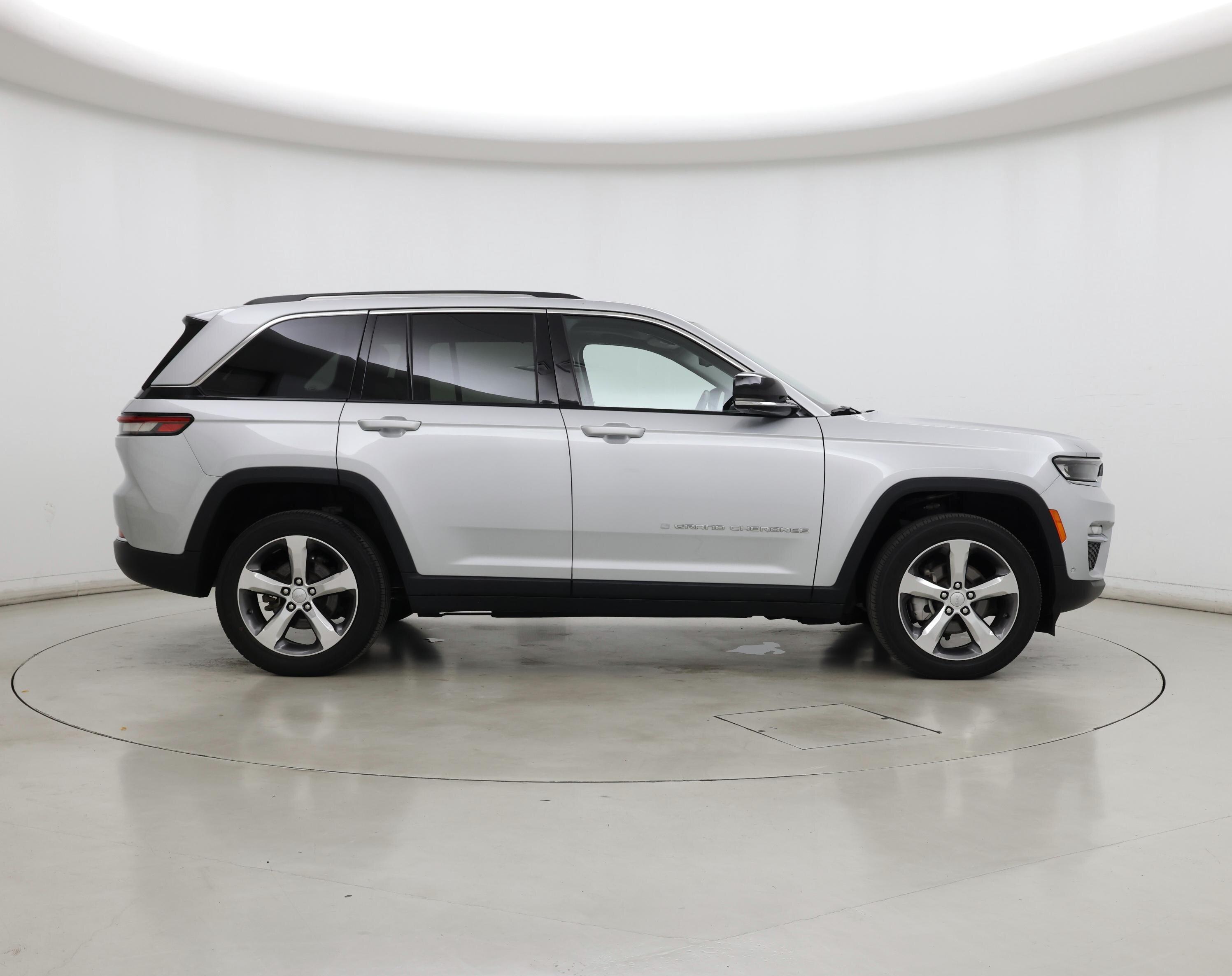 Thumbnail: 2022 Jeep Grand Cherokee - 7