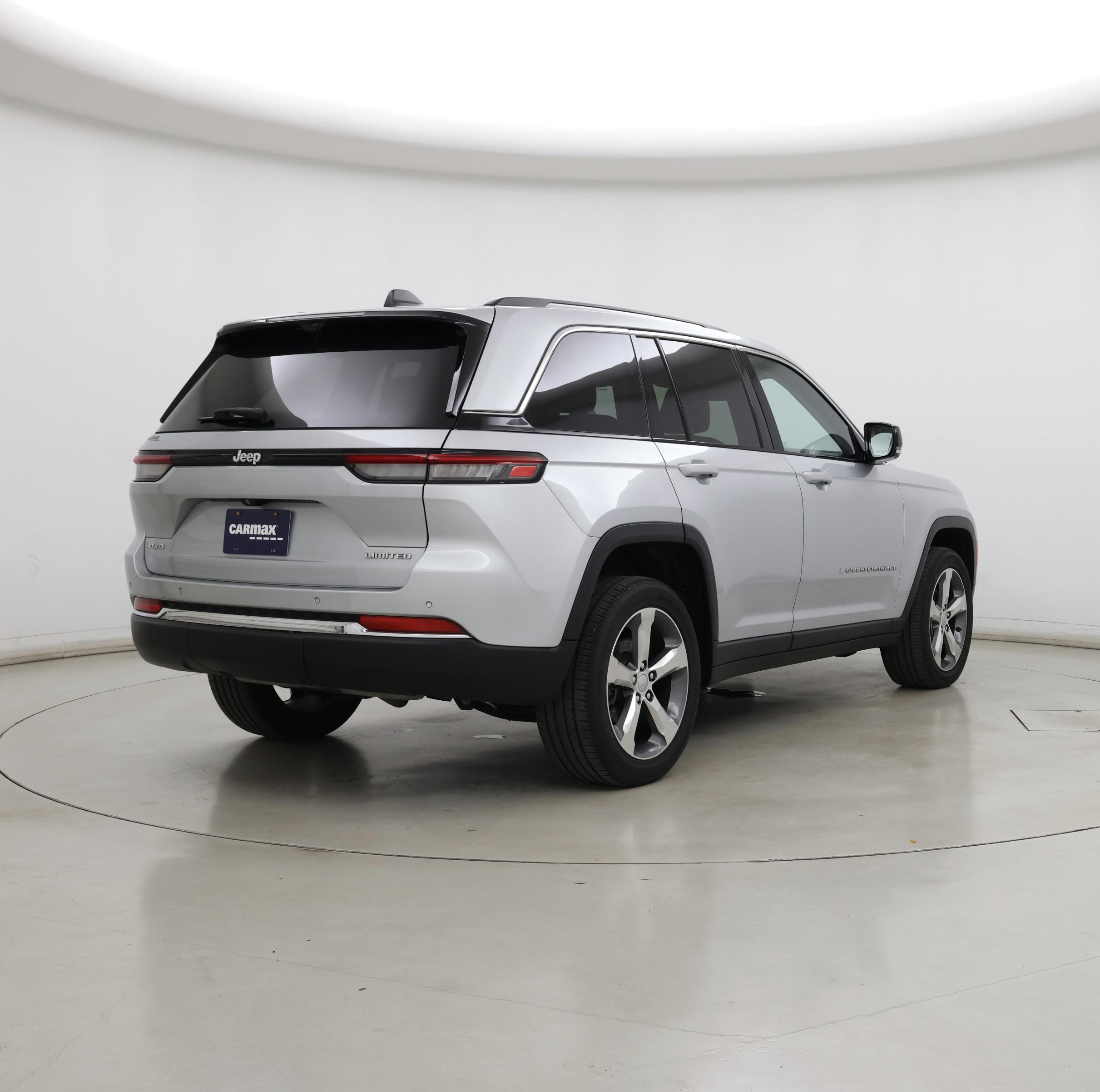 Thumbnail: 2022 Jeep Grand Cherokee - 8