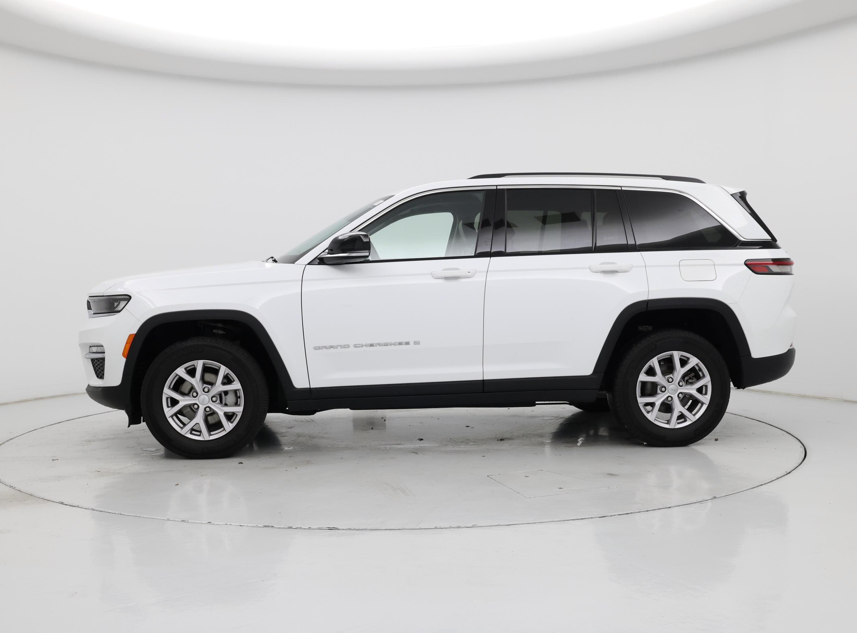 Thumbnail: 2022 Jeep Grand Cherokee - 3