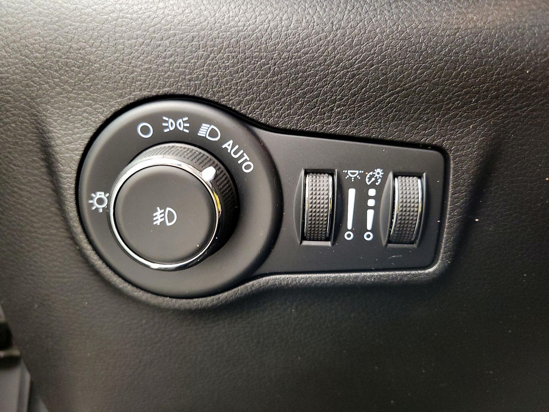 Thumbnail: 2022 Jeep Compass - 13