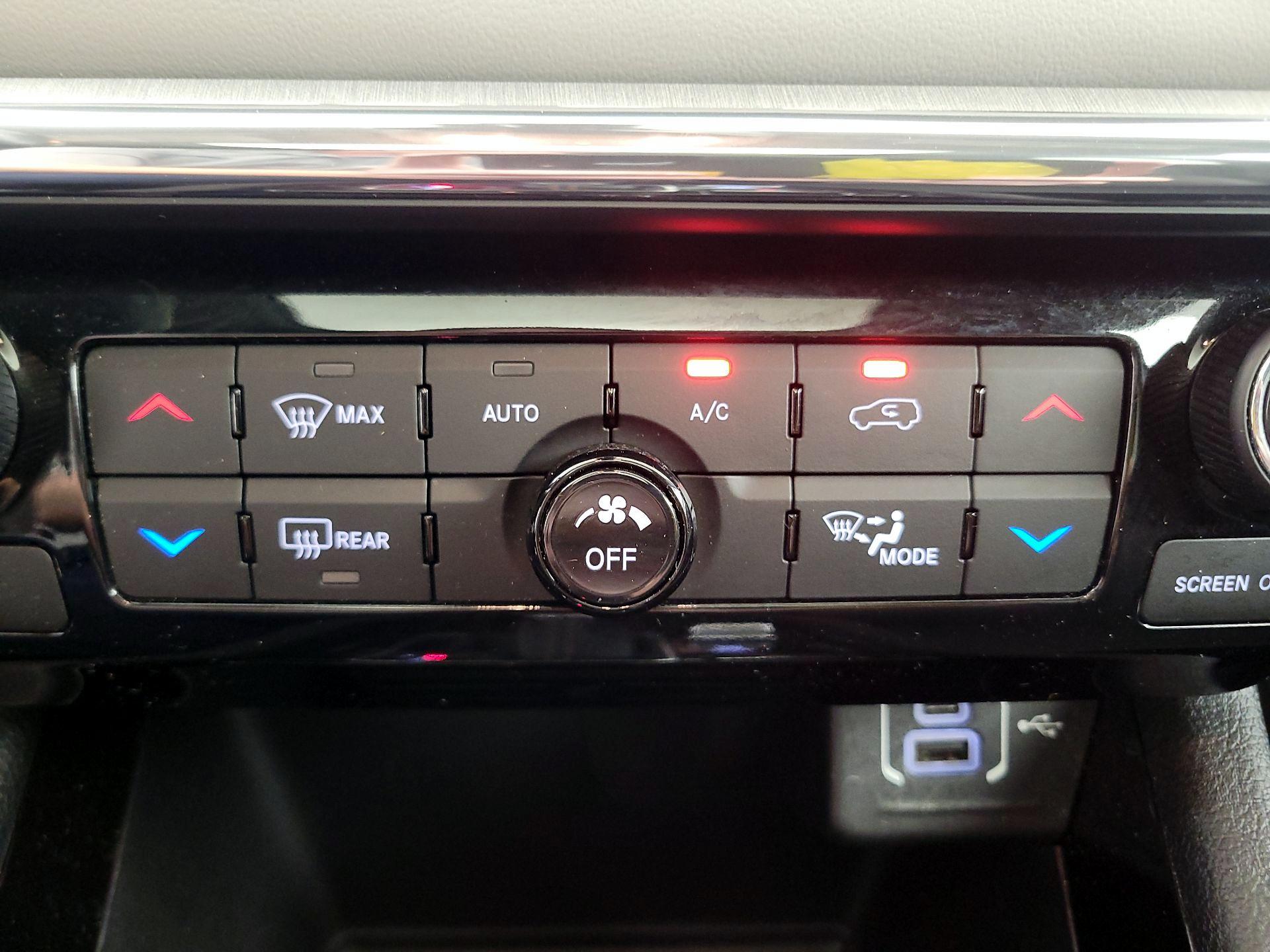 Thumbnail: 2022 Jeep Compass - 16