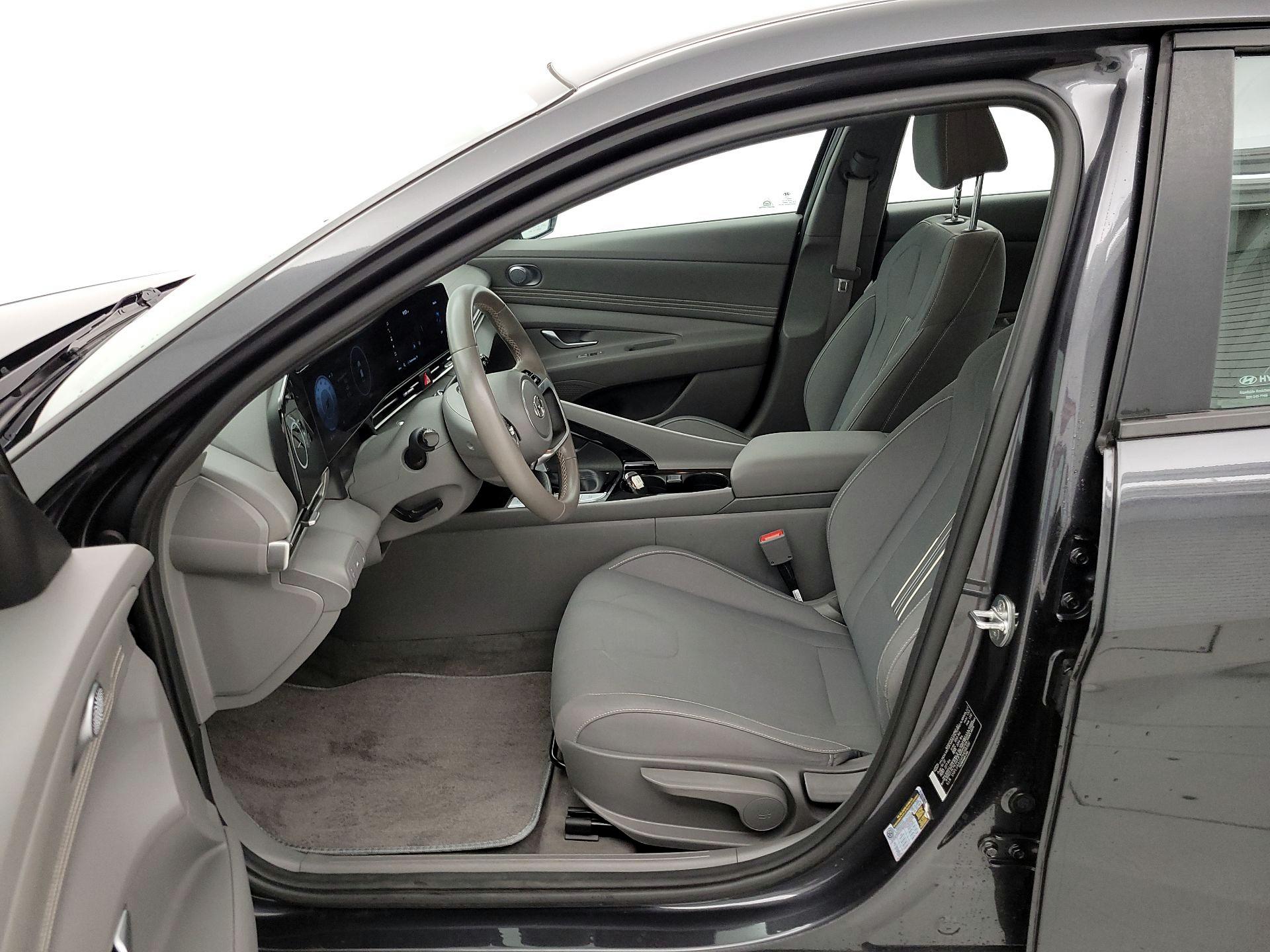 Thumbnail: 2023 Hyundai Elantra - 11