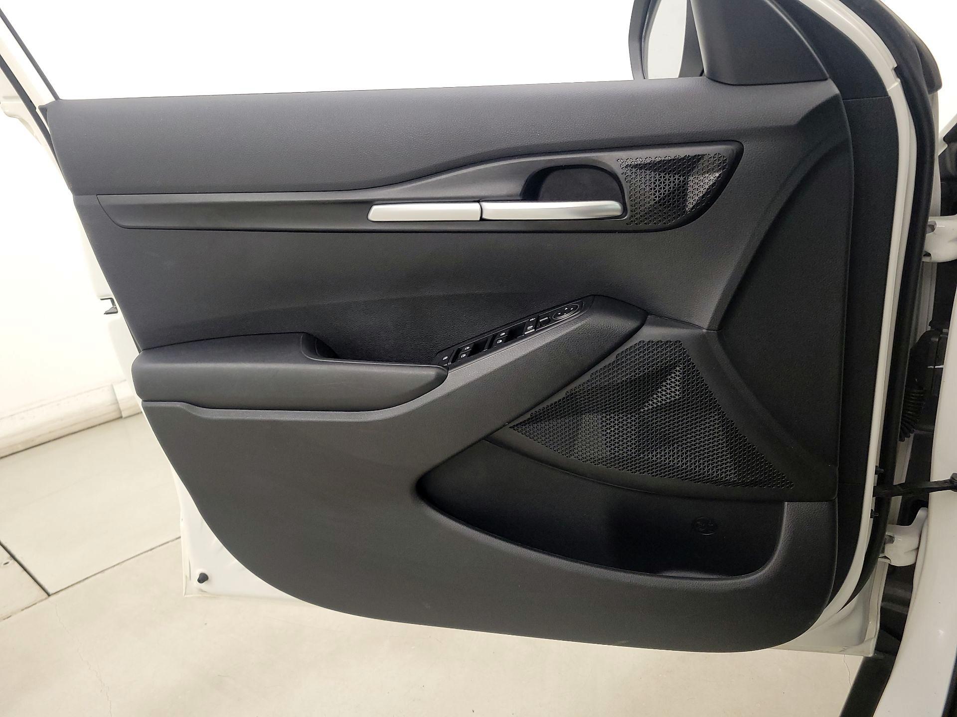 Thumbnail: 2022 Kia Seltos - 12