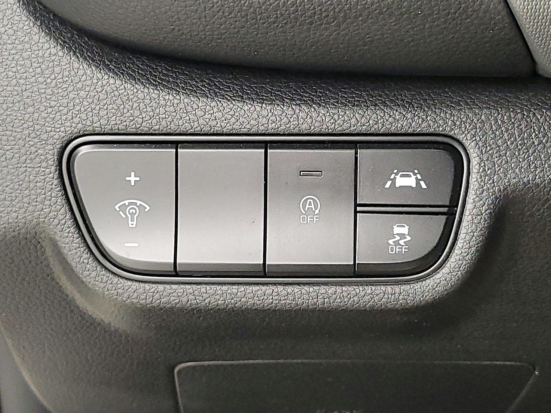 Thumbnail: 2022 Kia Seltos - 13