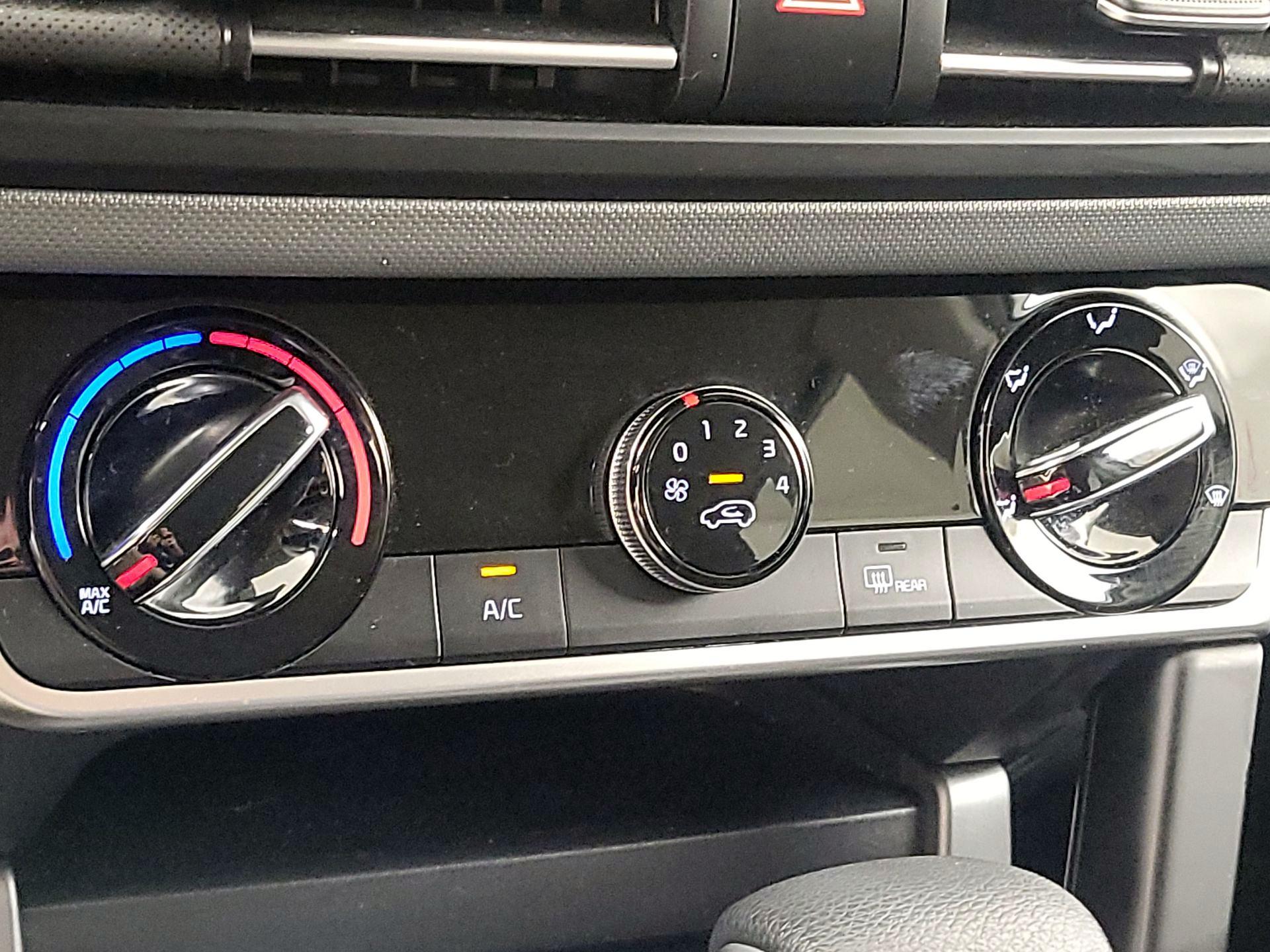 Thumbnail: 2022 Kia Seltos - 16