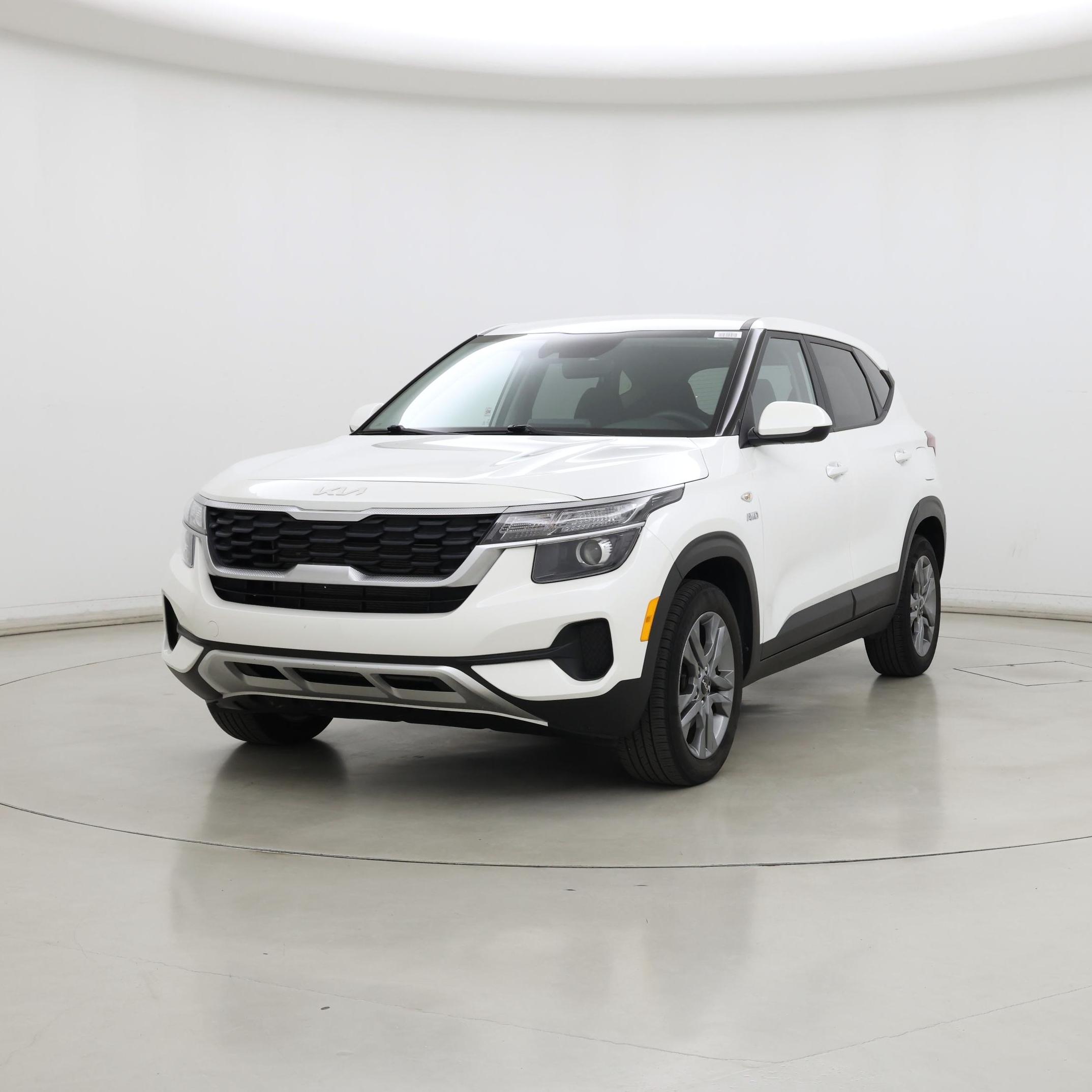 Thumbnail: 2022 Kia Seltos - 4