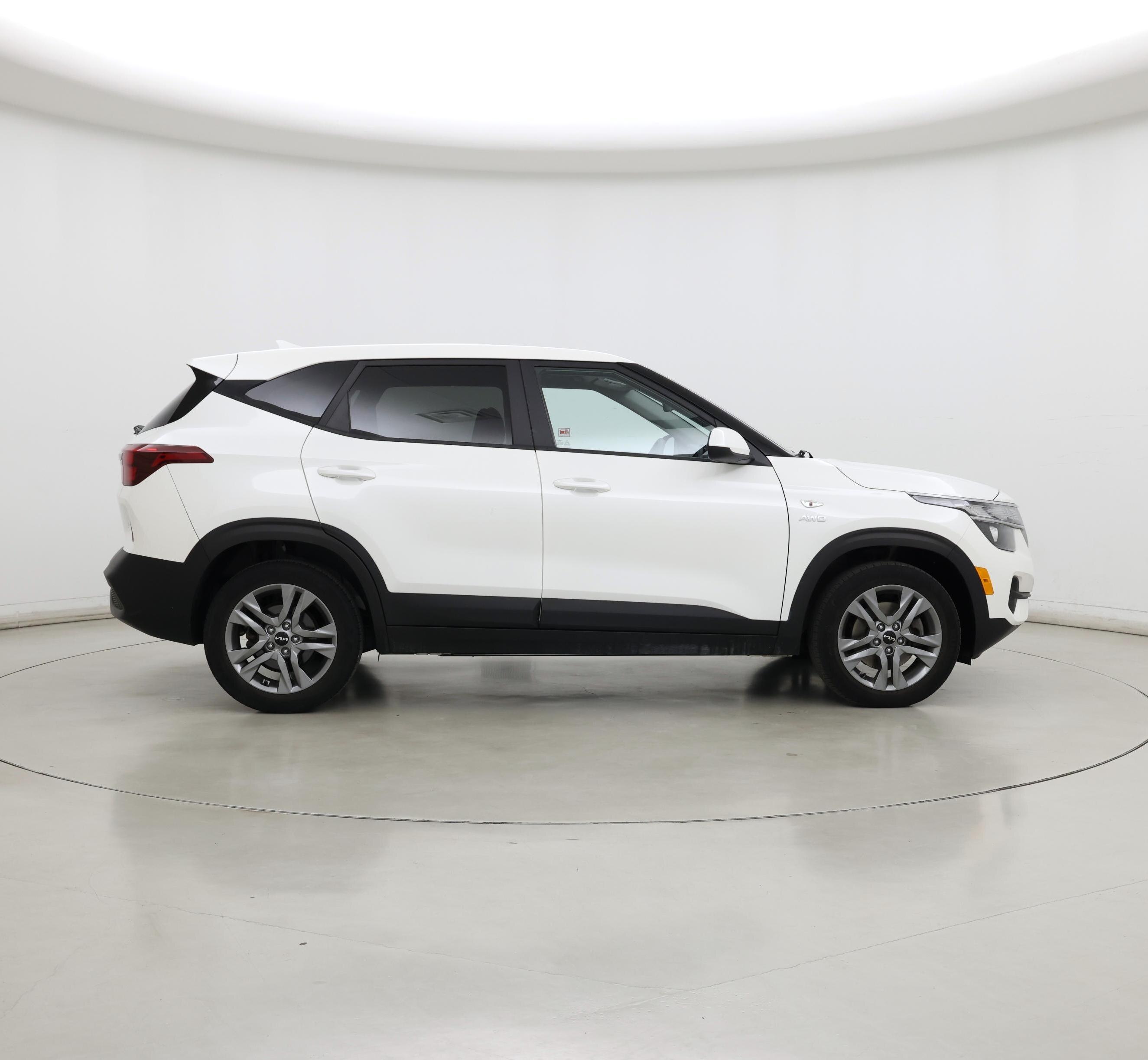 Thumbnail: 2022 Kia Seltos - 7