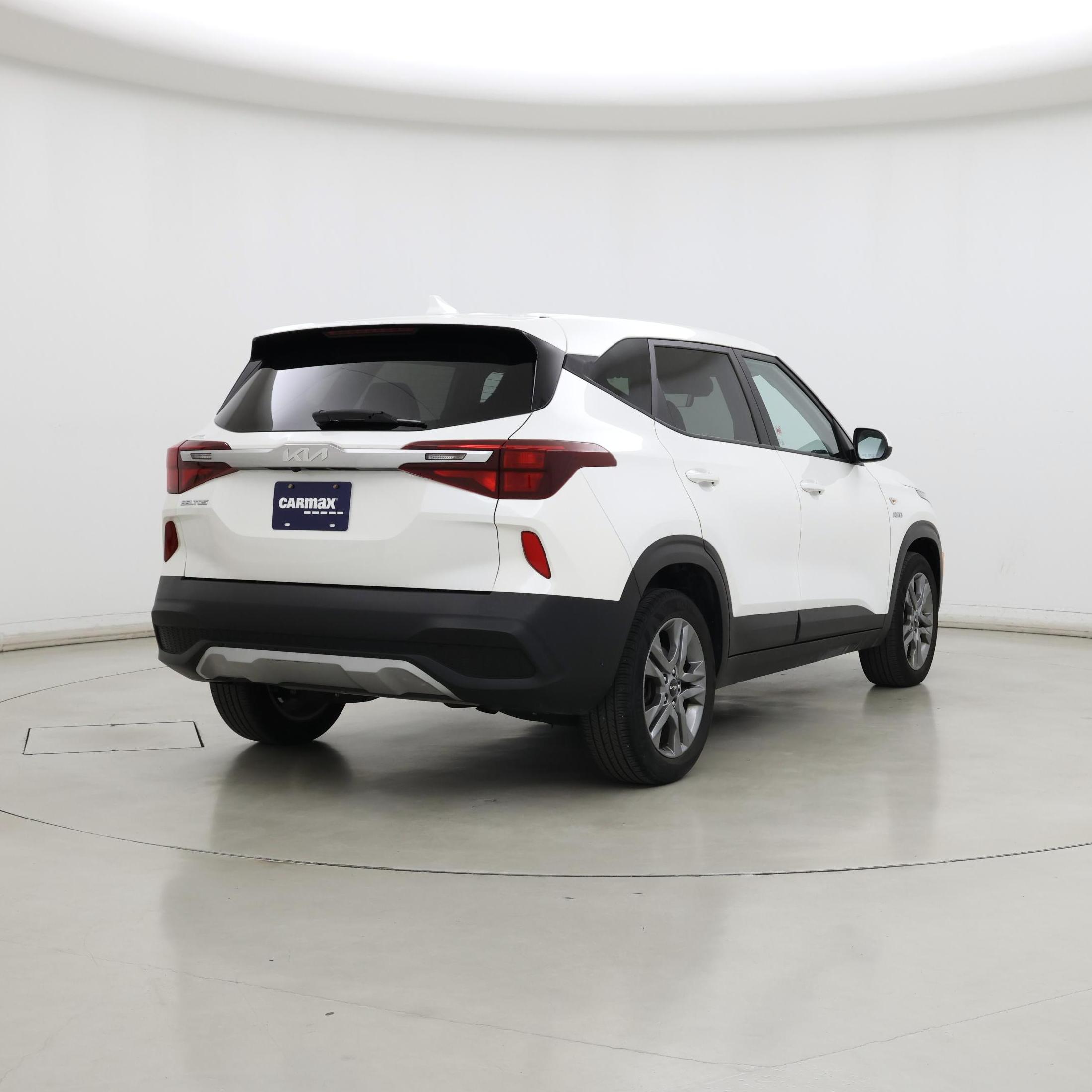 Thumbnail: 2022 Kia Seltos - 8