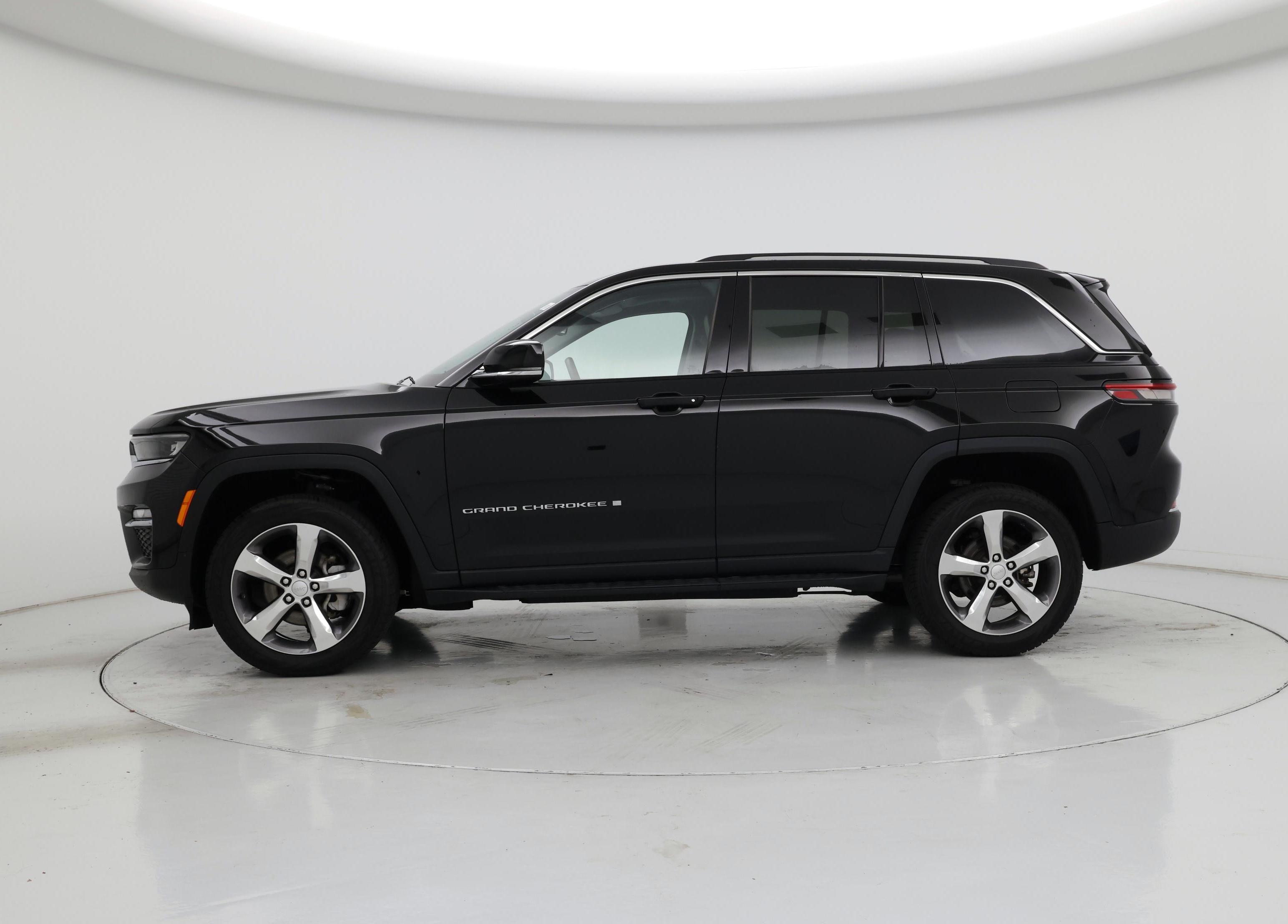 Thumbnail: 2022 Jeep Grand Cherokee - 3