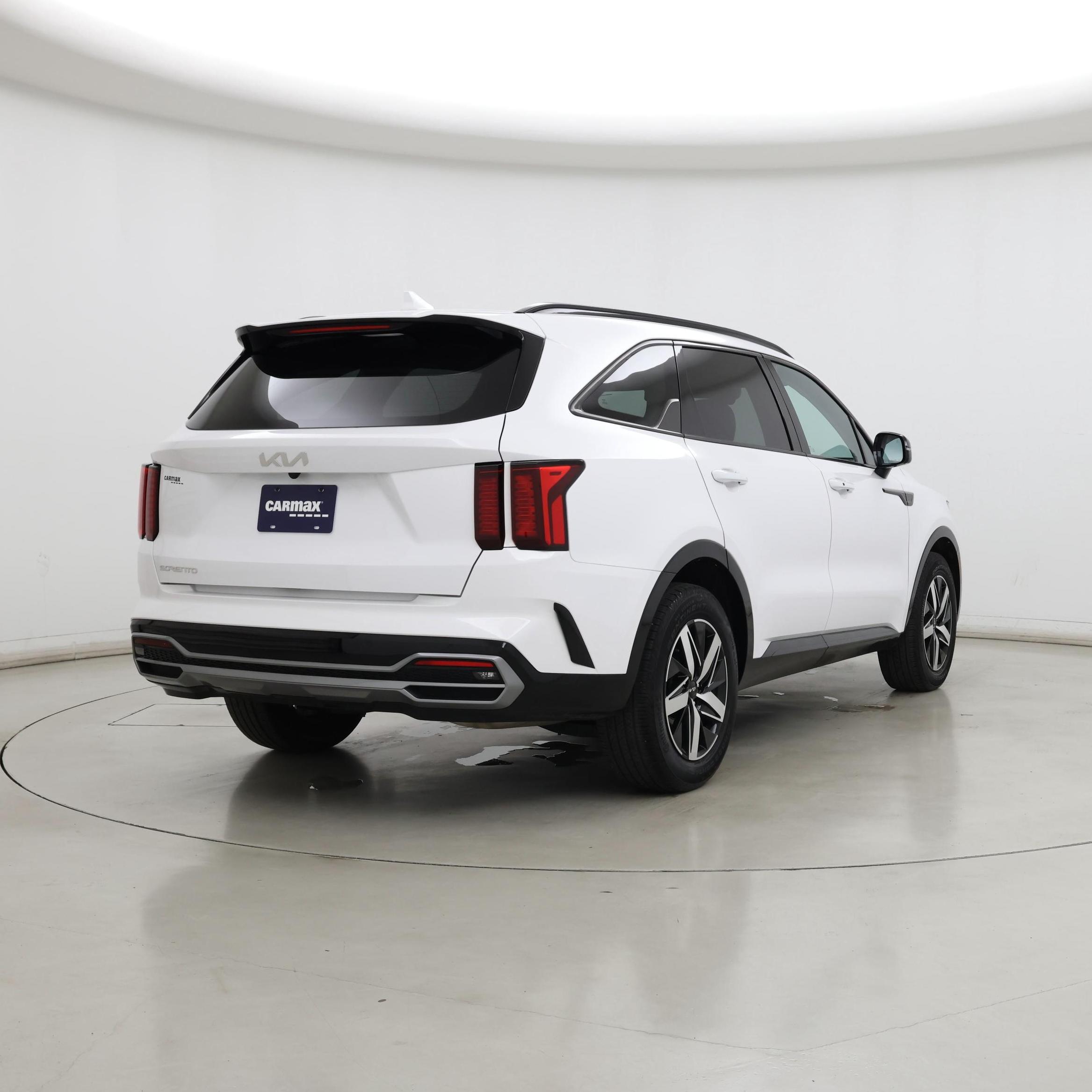 Thumbnail: 2023 Kia Sorento - 8