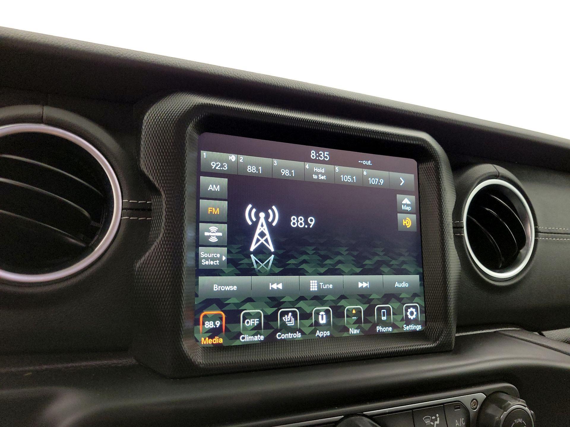 Thumbnail: 2022 Jeep Wrangler - 16