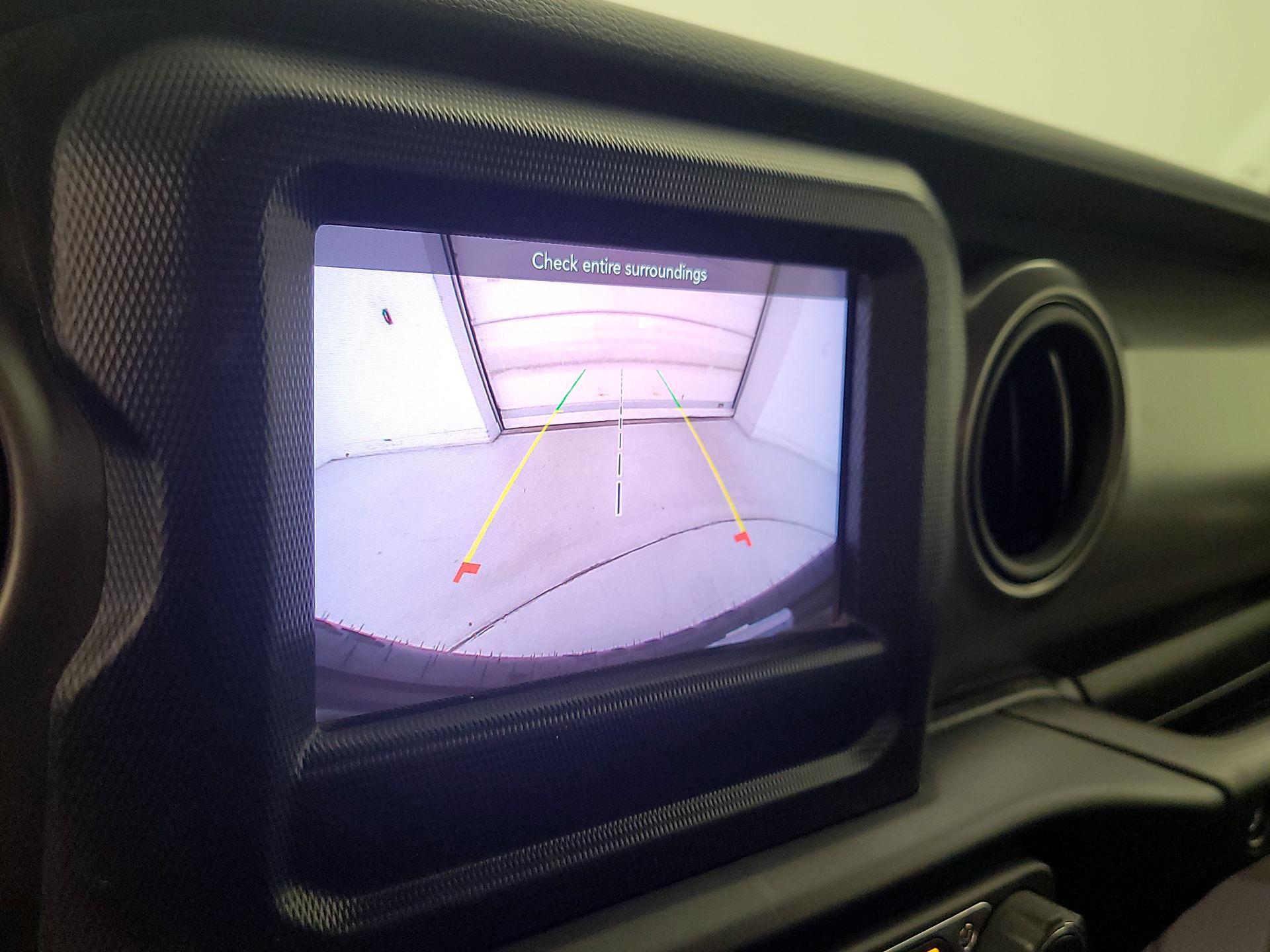 Thumbnail: 2022 Jeep Wrangler - 14