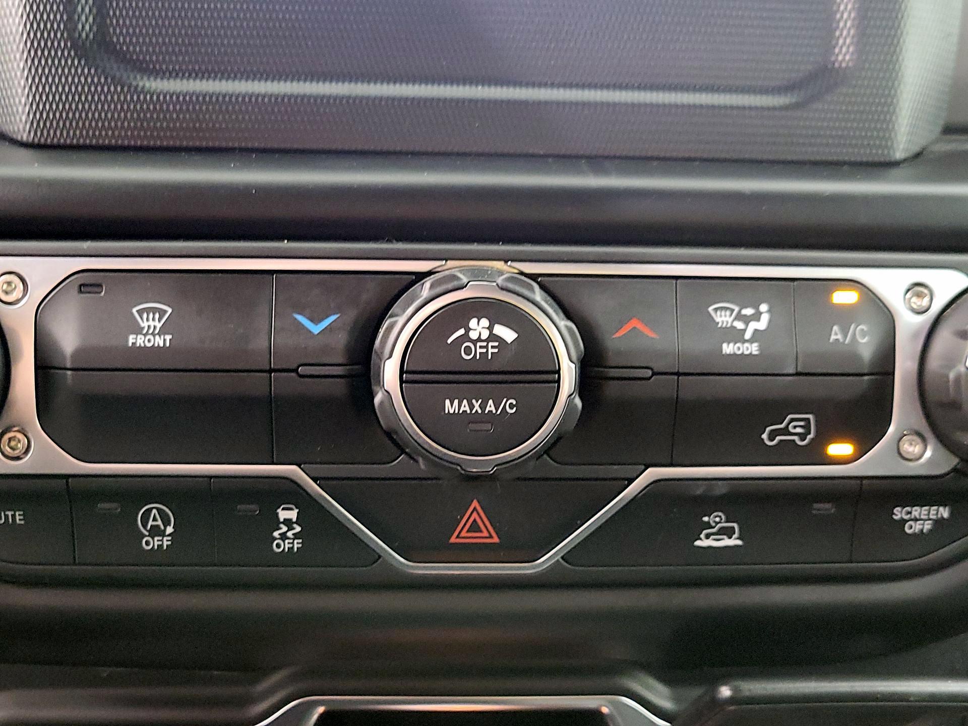 Thumbnail: 2022 Jeep Wrangler - 16