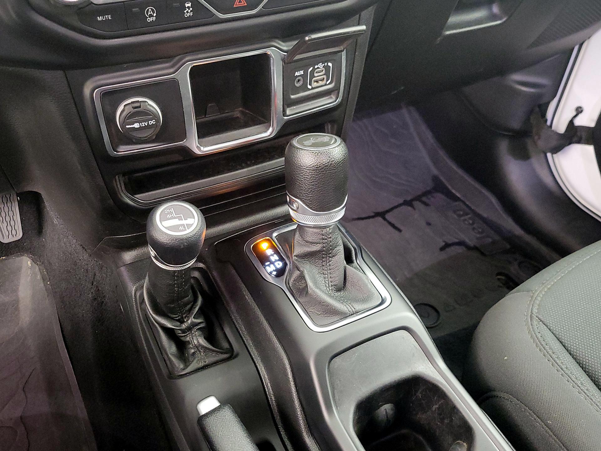 Thumbnail: 2022 Jeep Wrangler - 17