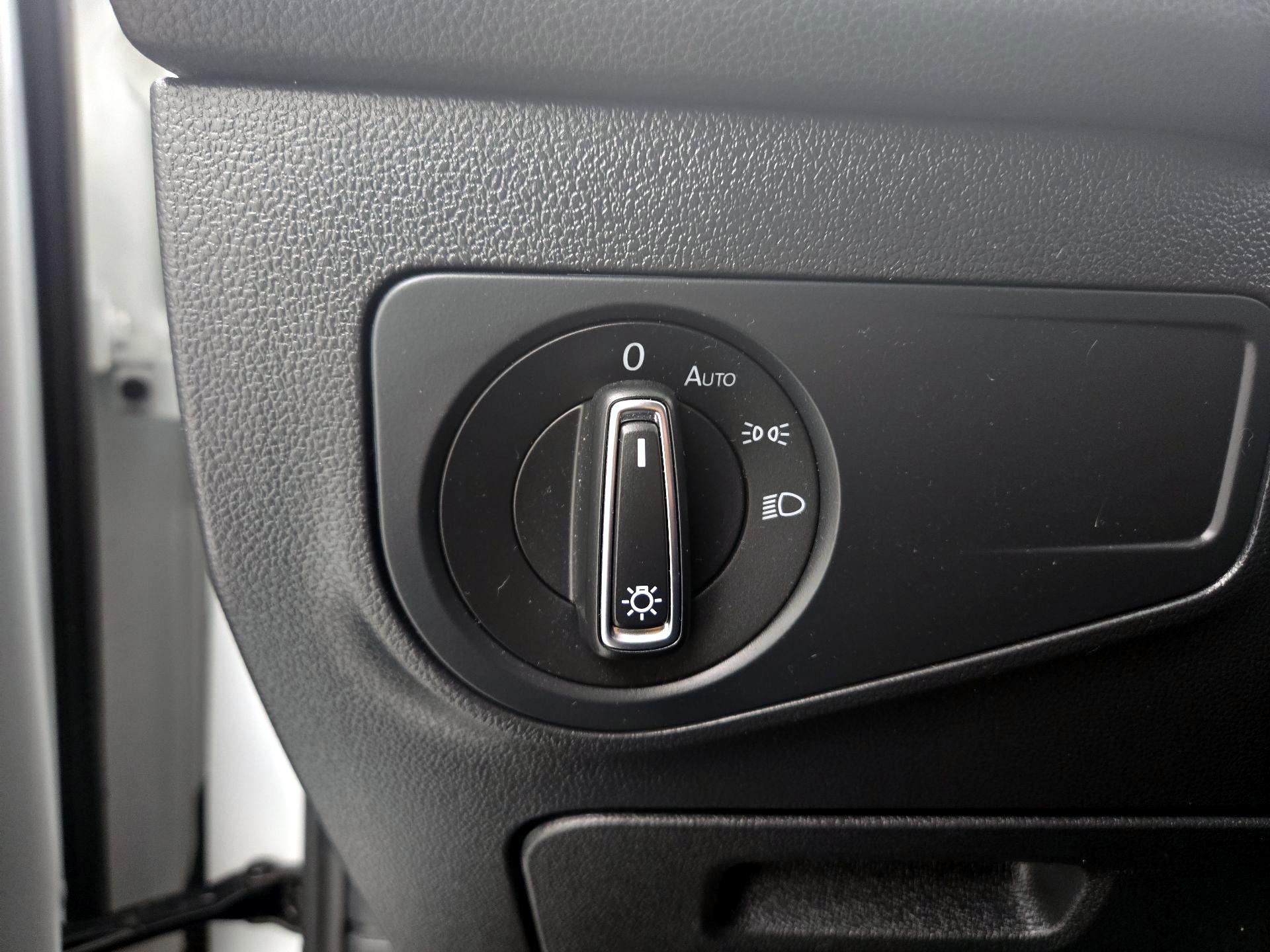 Thumbnail: 2022 Volkswagen Tiguan - 13