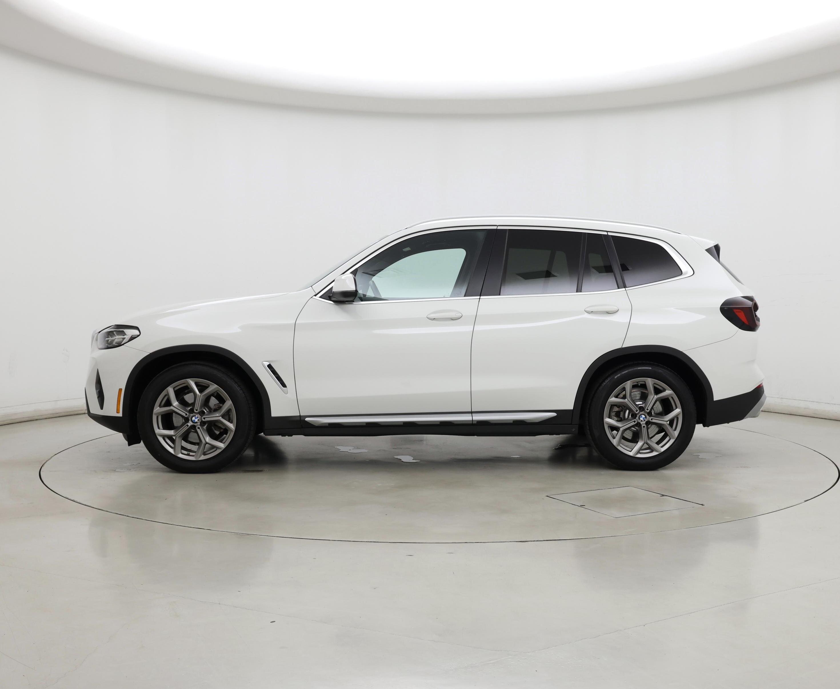 Thumbnail: 2022 BMW X3 - 3