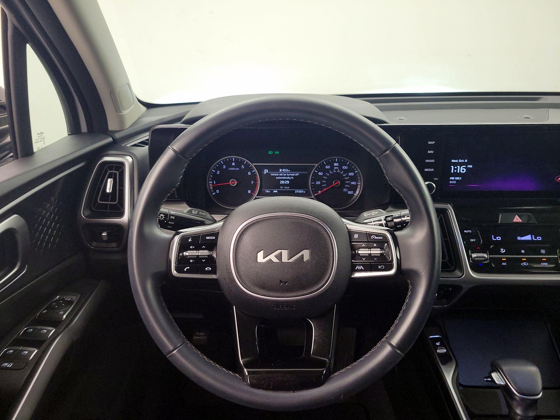 Thumbnail: 2023 Kia Sorento - 10