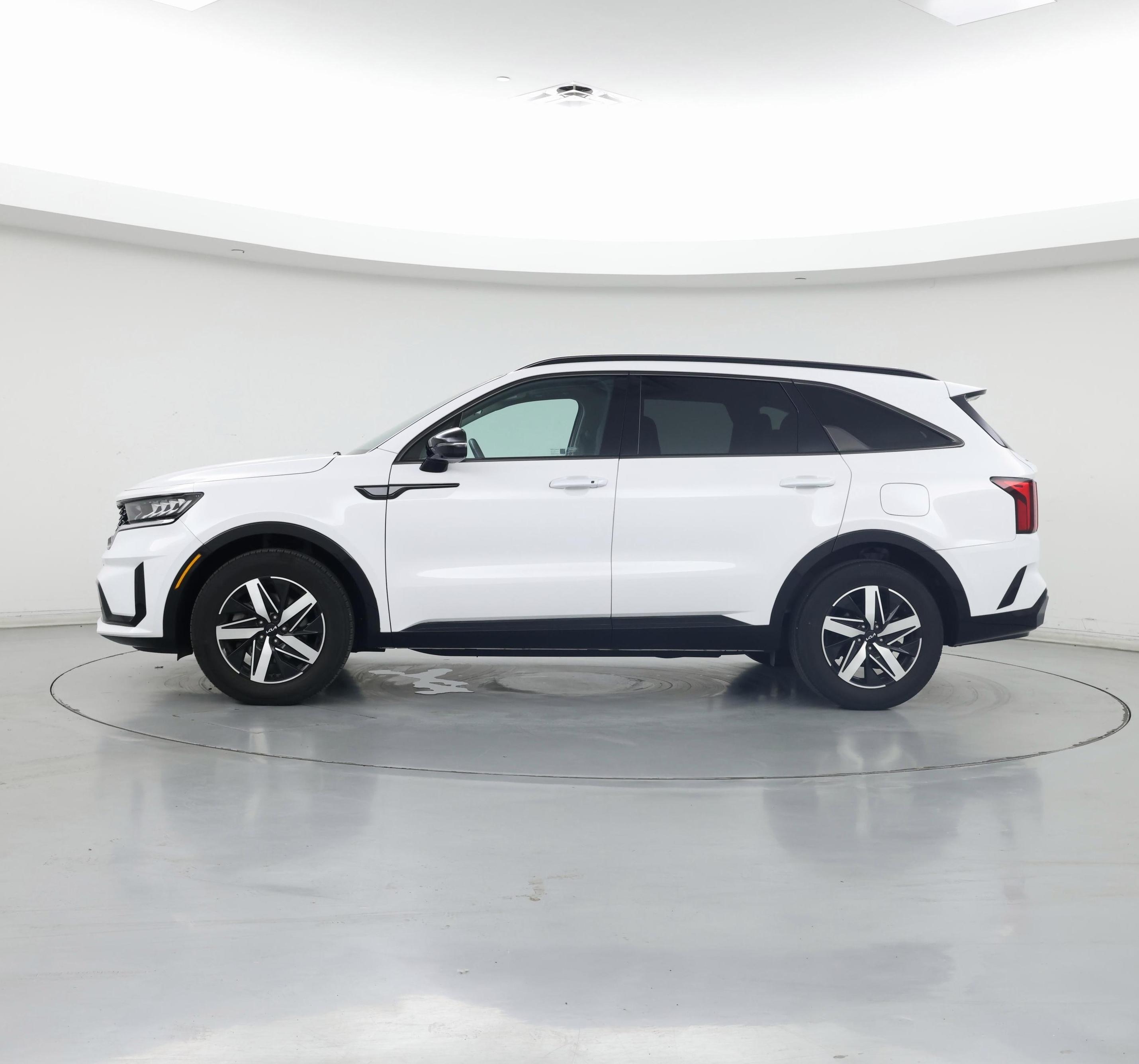 Thumbnail: 2023 Kia Sorento - 3