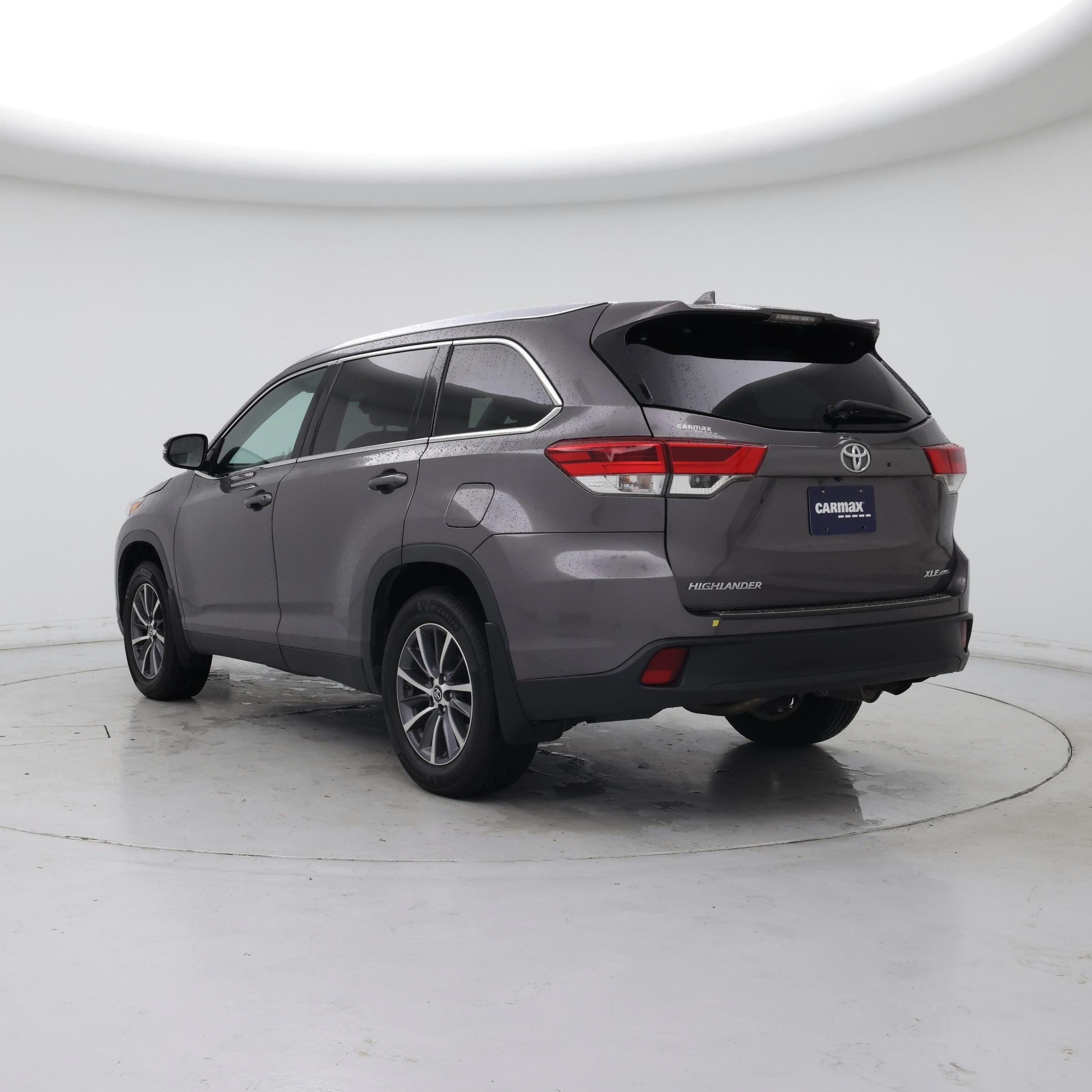 Thumbnail: 2019 Toyota Highlander - 2