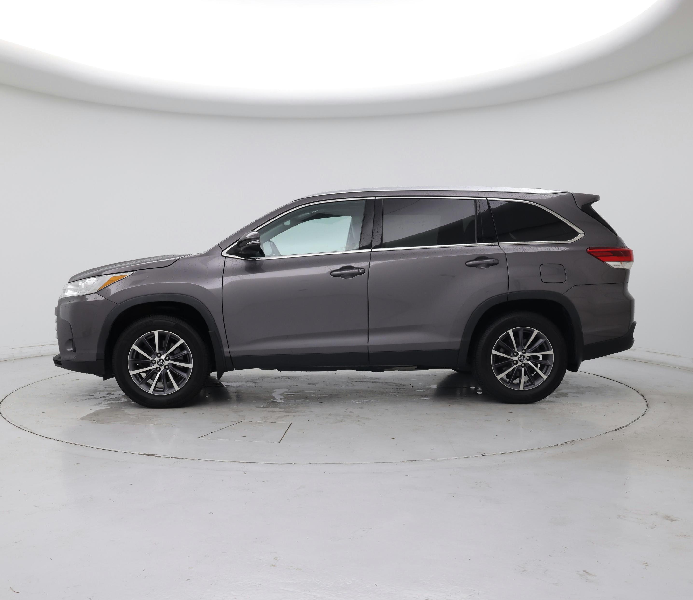 Thumbnail: 2019 Toyota Highlander - 3