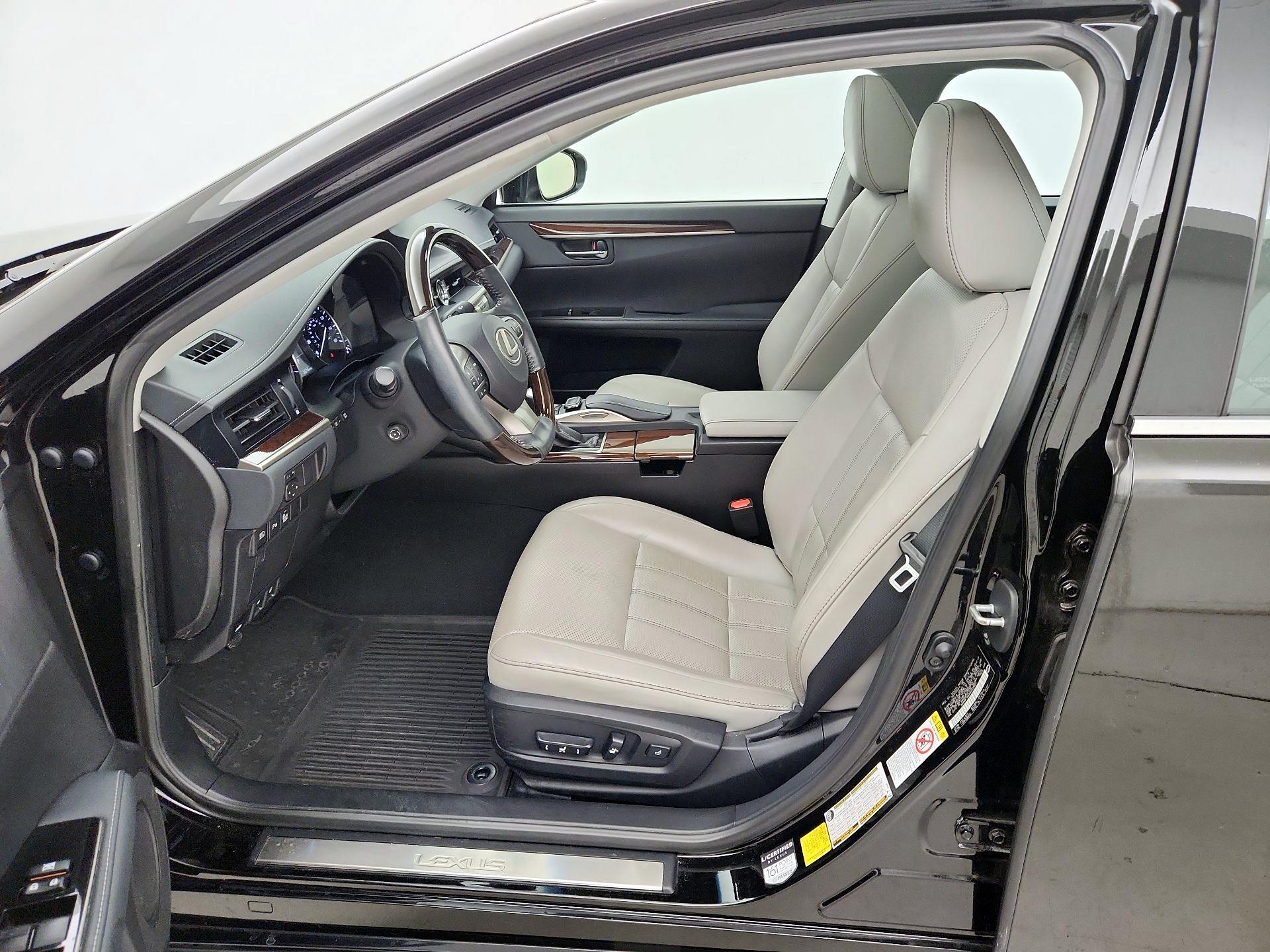 Thumbnail: 2016 Lexus ES - 11