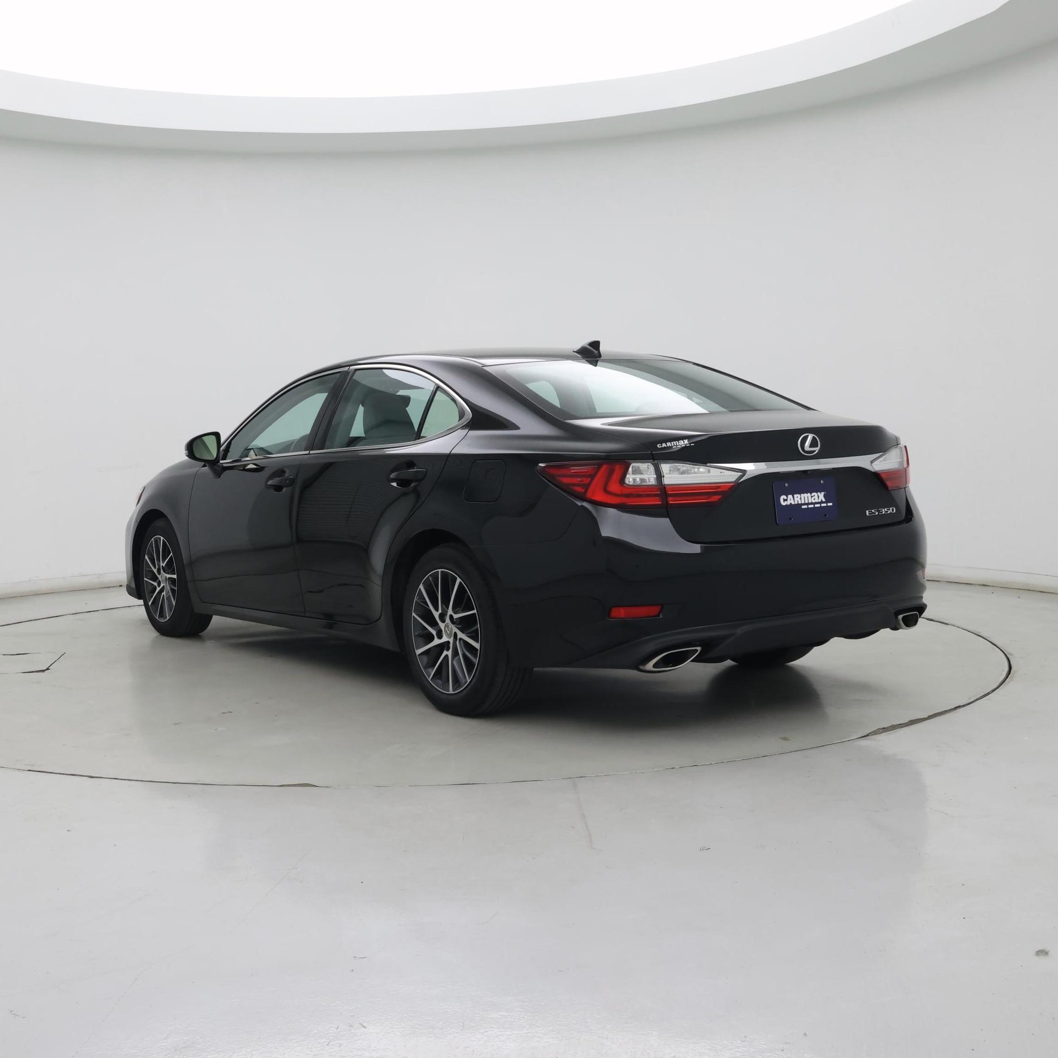 Thumbnail: 2016 Lexus ES - 2