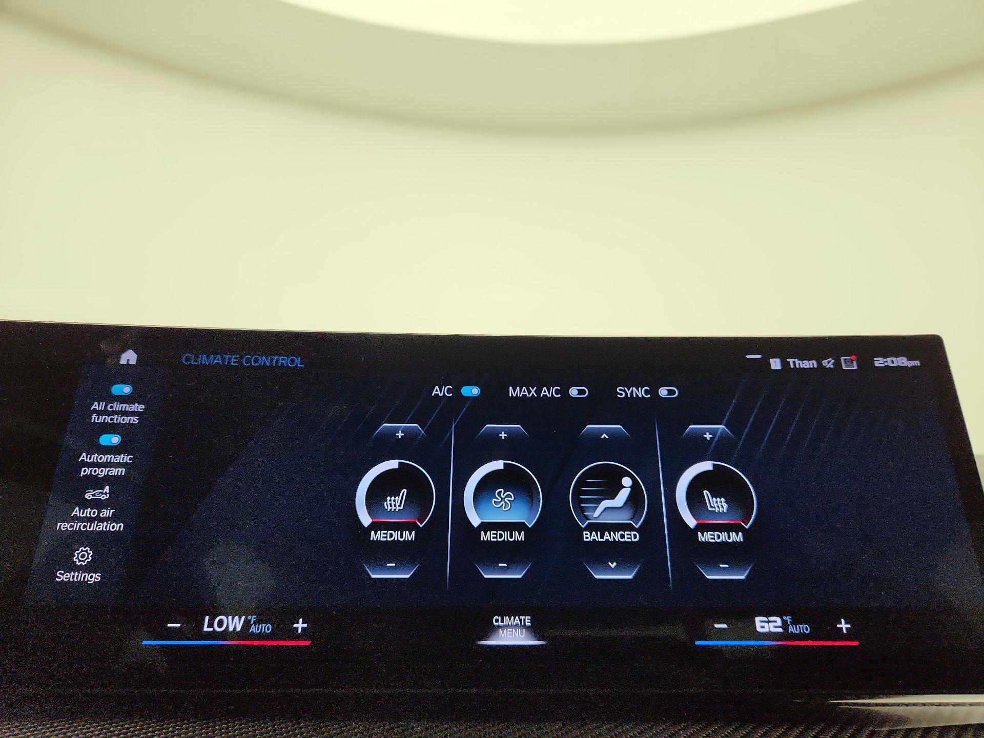 Thumbnail: 2023 BMW M3 - 17