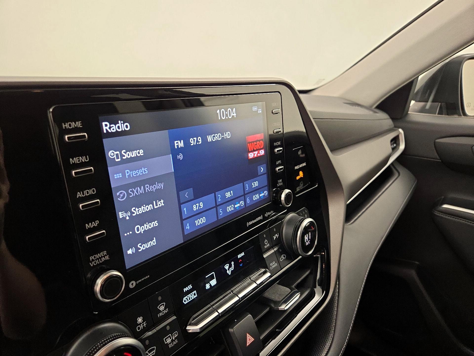 Thumbnail: 2022 Toyota Highlander - 15